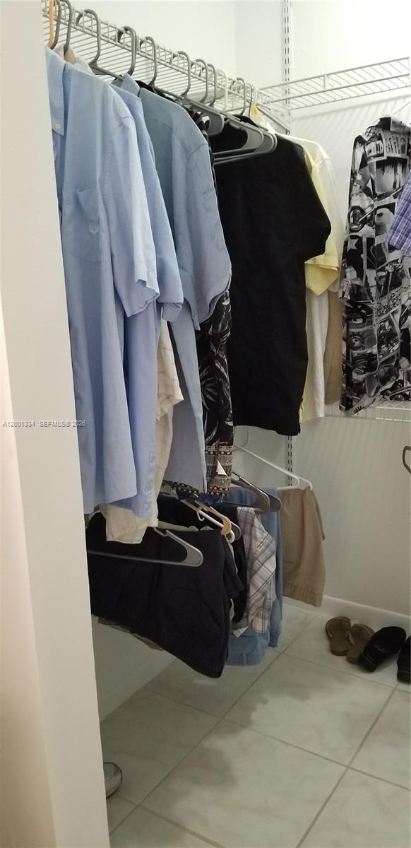 PROMENADE AT KENDALE LAKE - Residential