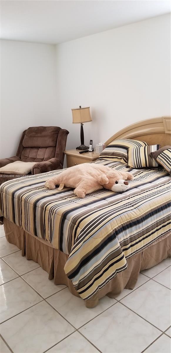 PROMENADE AT KENDALE LAKE - Residential