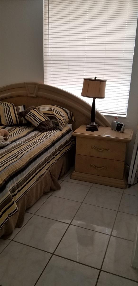 PROMENADE AT KENDALE LAKE - Residential