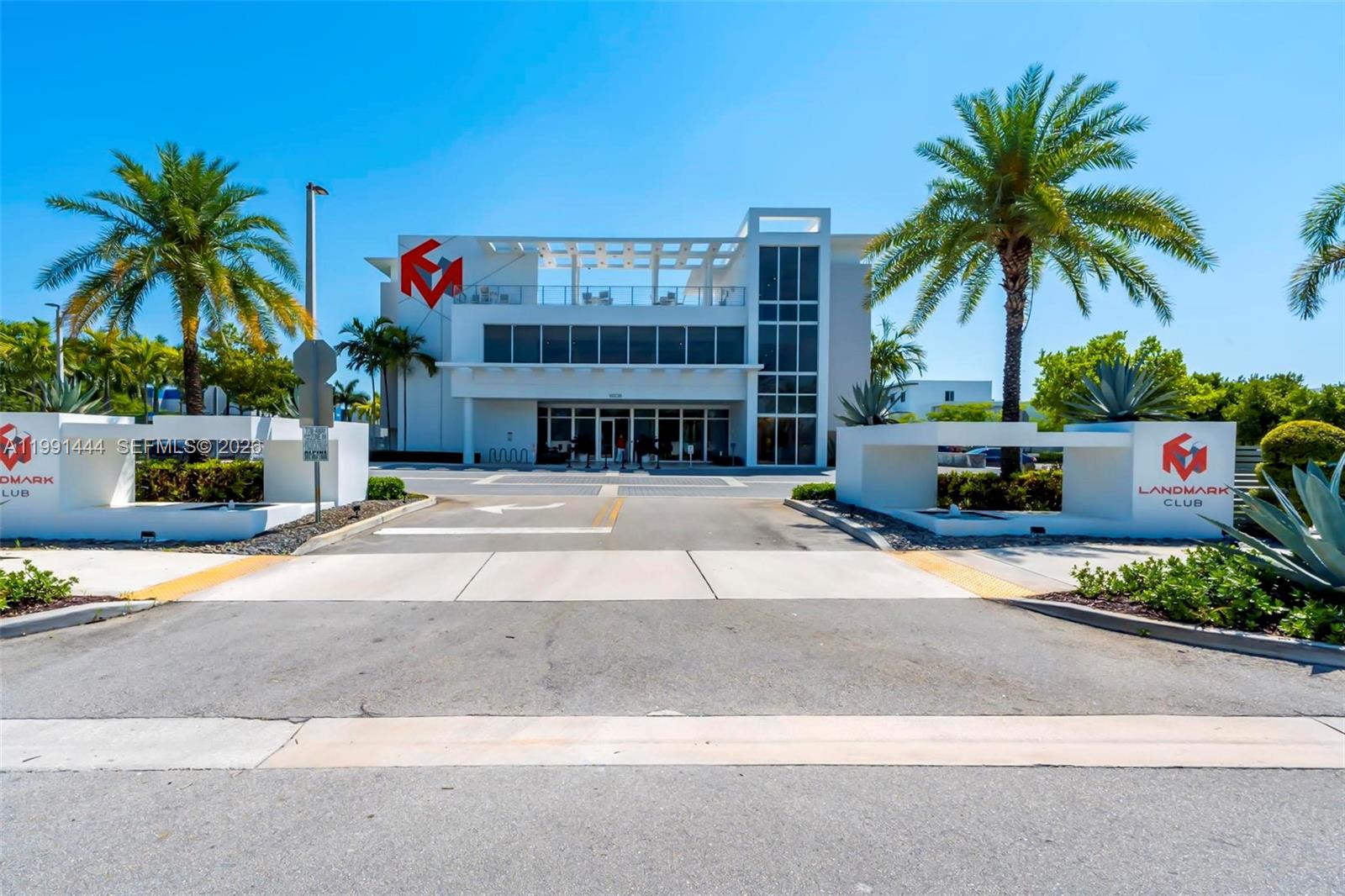 LANDMARK AT DORAL CONDO N - Residential