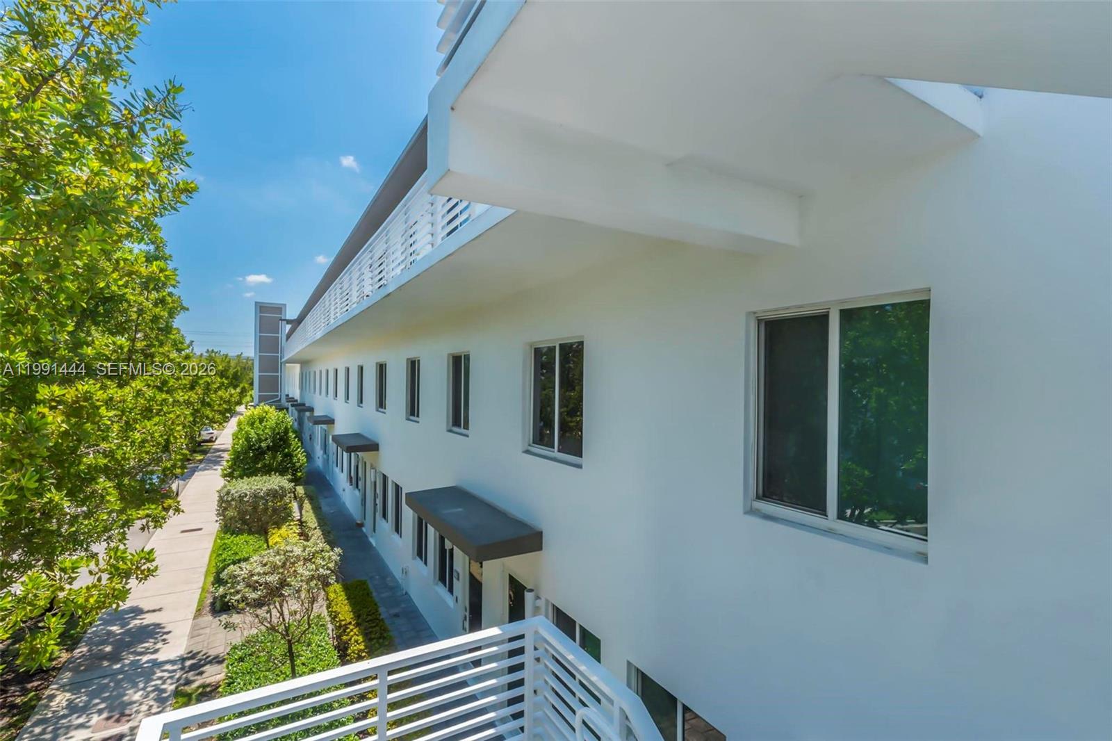 LANDMARK AT DORAL CONDO N - Residential