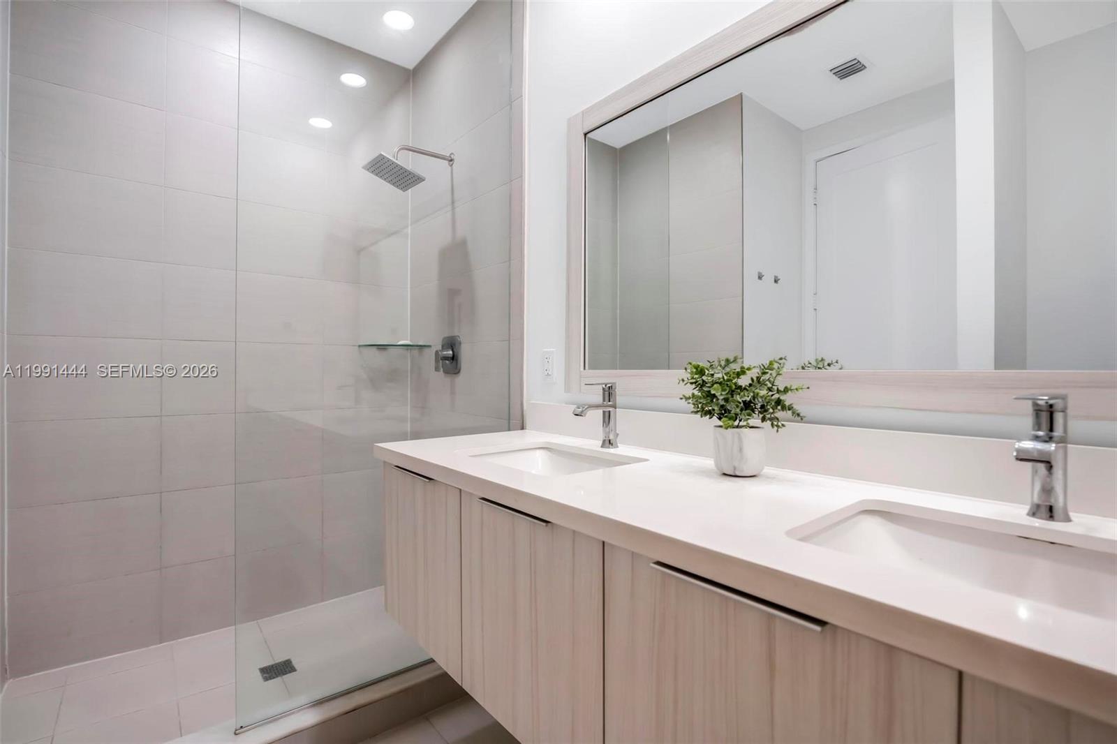 LANDMARK AT DORAL CONDO N - Residential