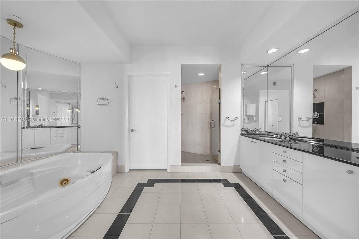 PORTOFINO TOWER CONDO - Residential