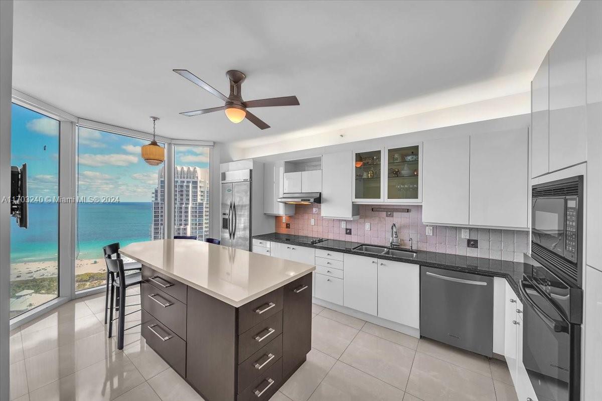 PORTOFINO TOWER CONDO - Residential
