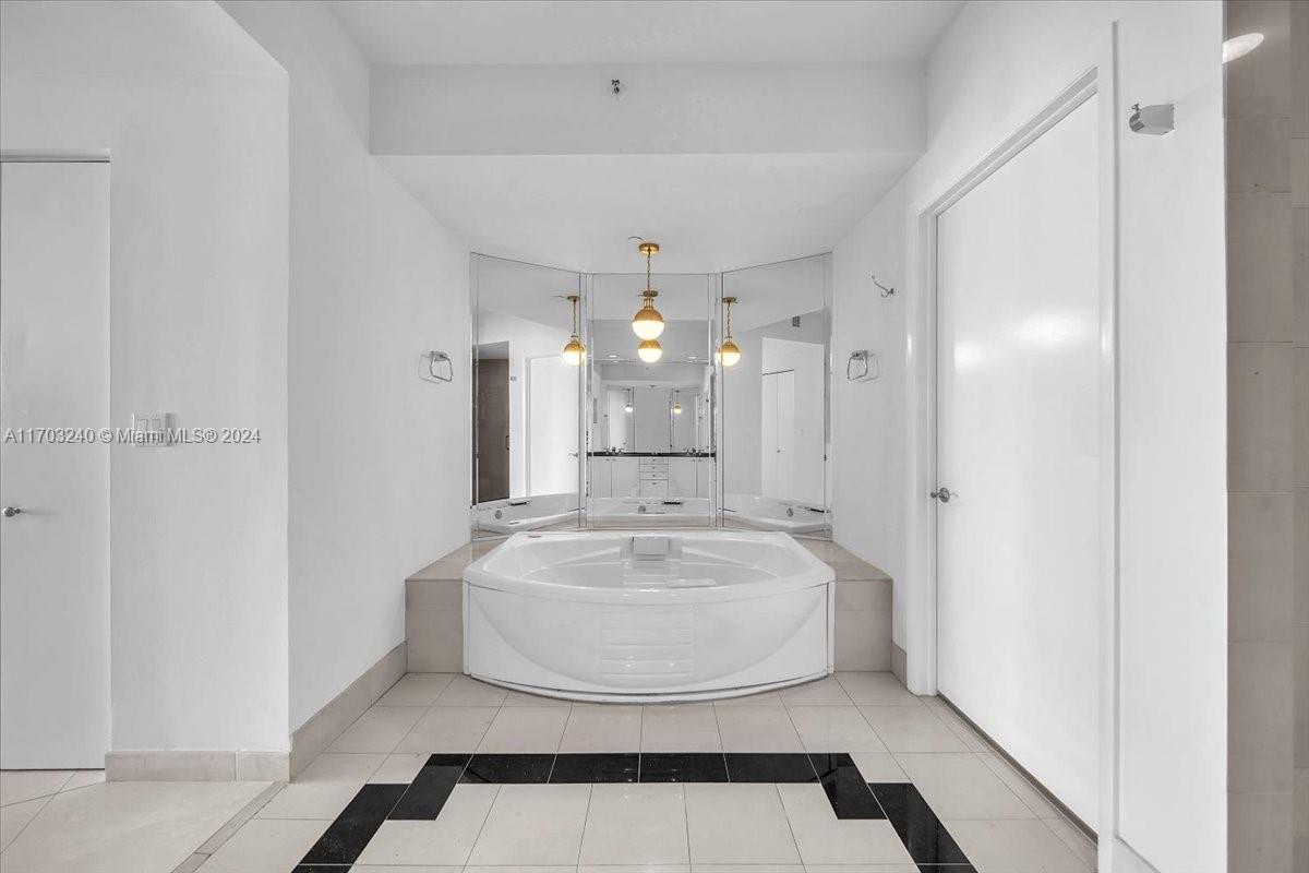 PORTOFINO TOWER CONDO - Residential