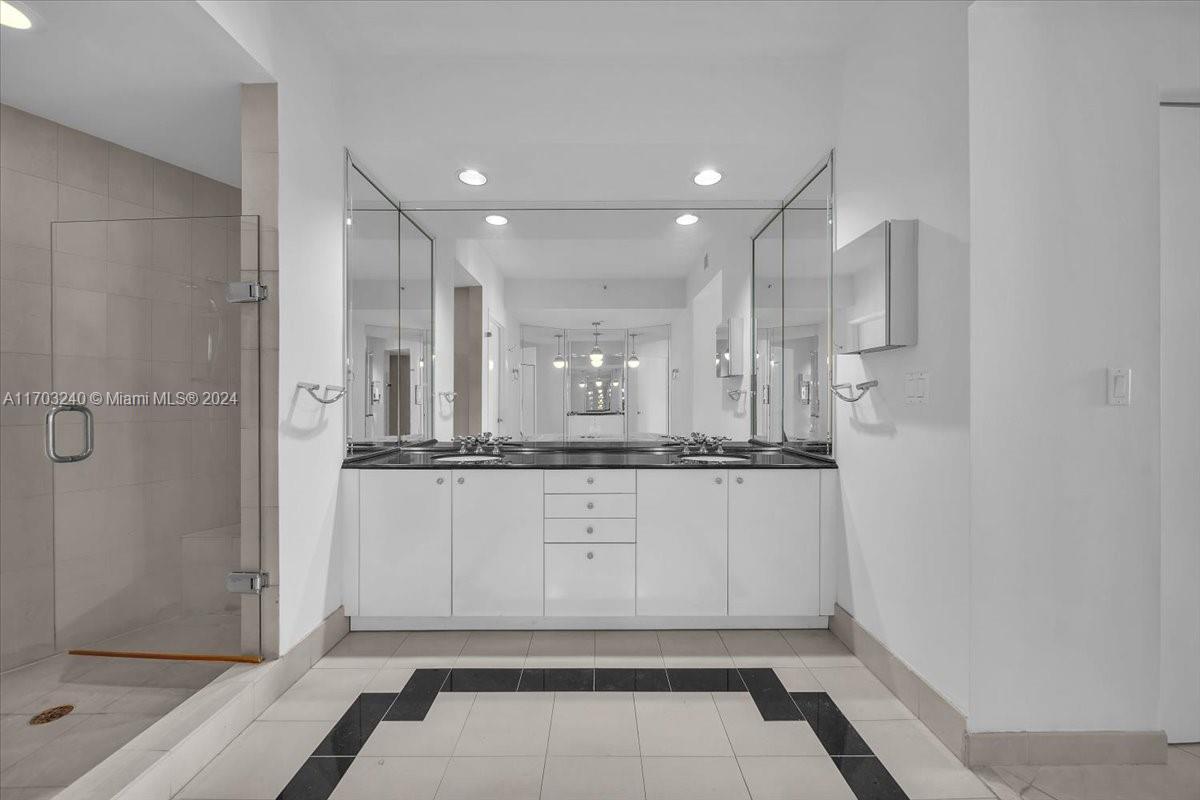 PORTOFINO TOWER CONDO - Residential