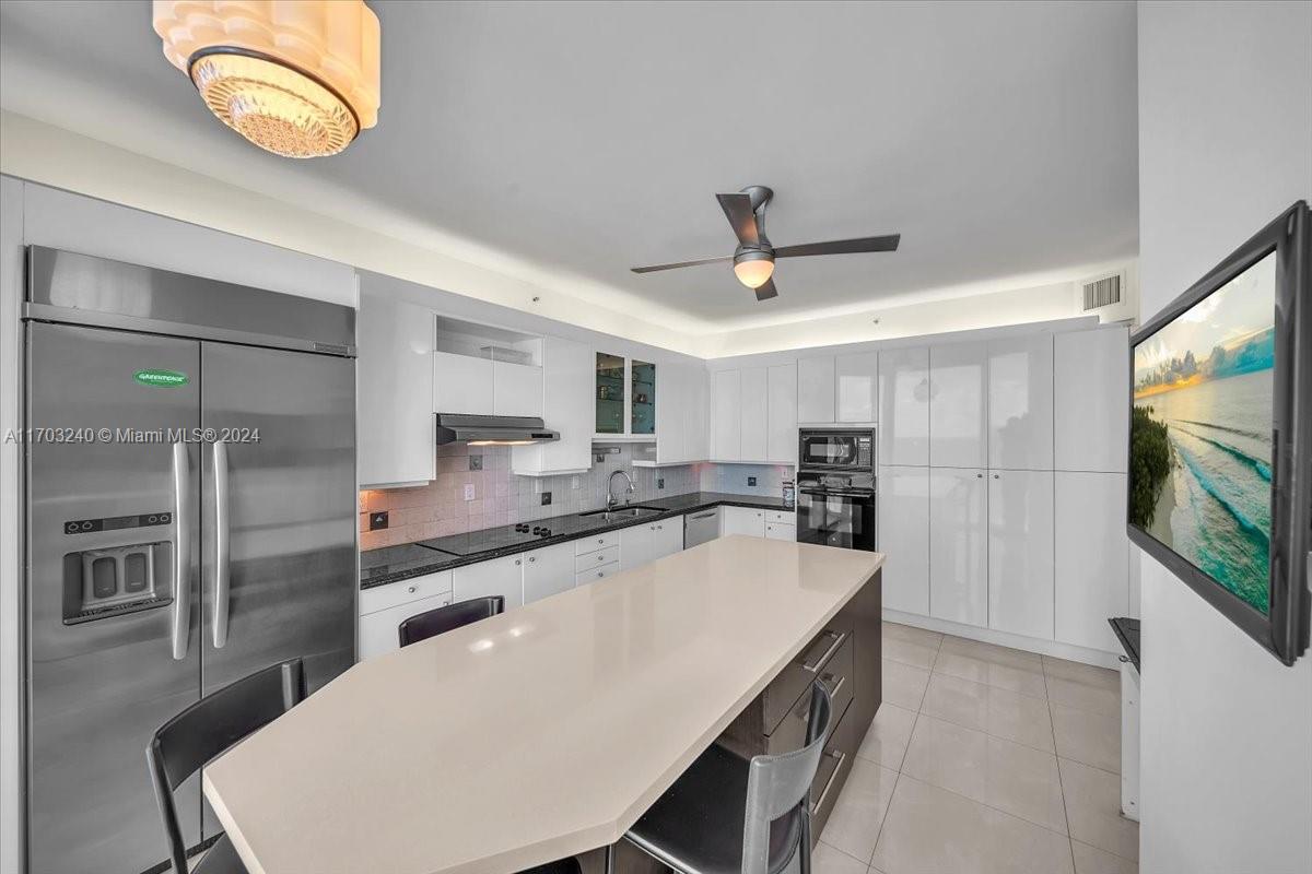 PORTOFINO TOWER CONDO - Residential