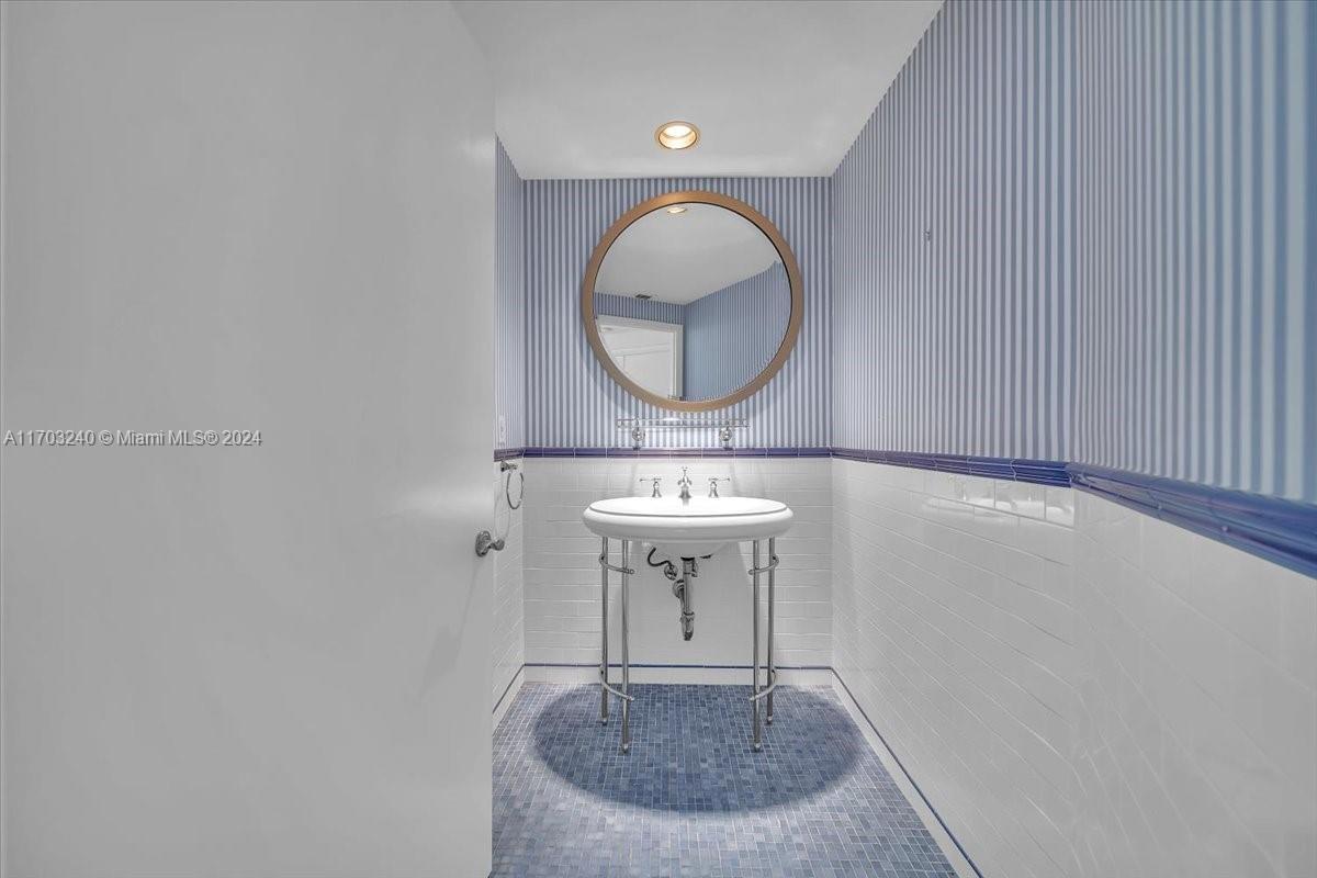 PORTOFINO TOWER CONDO - Residential