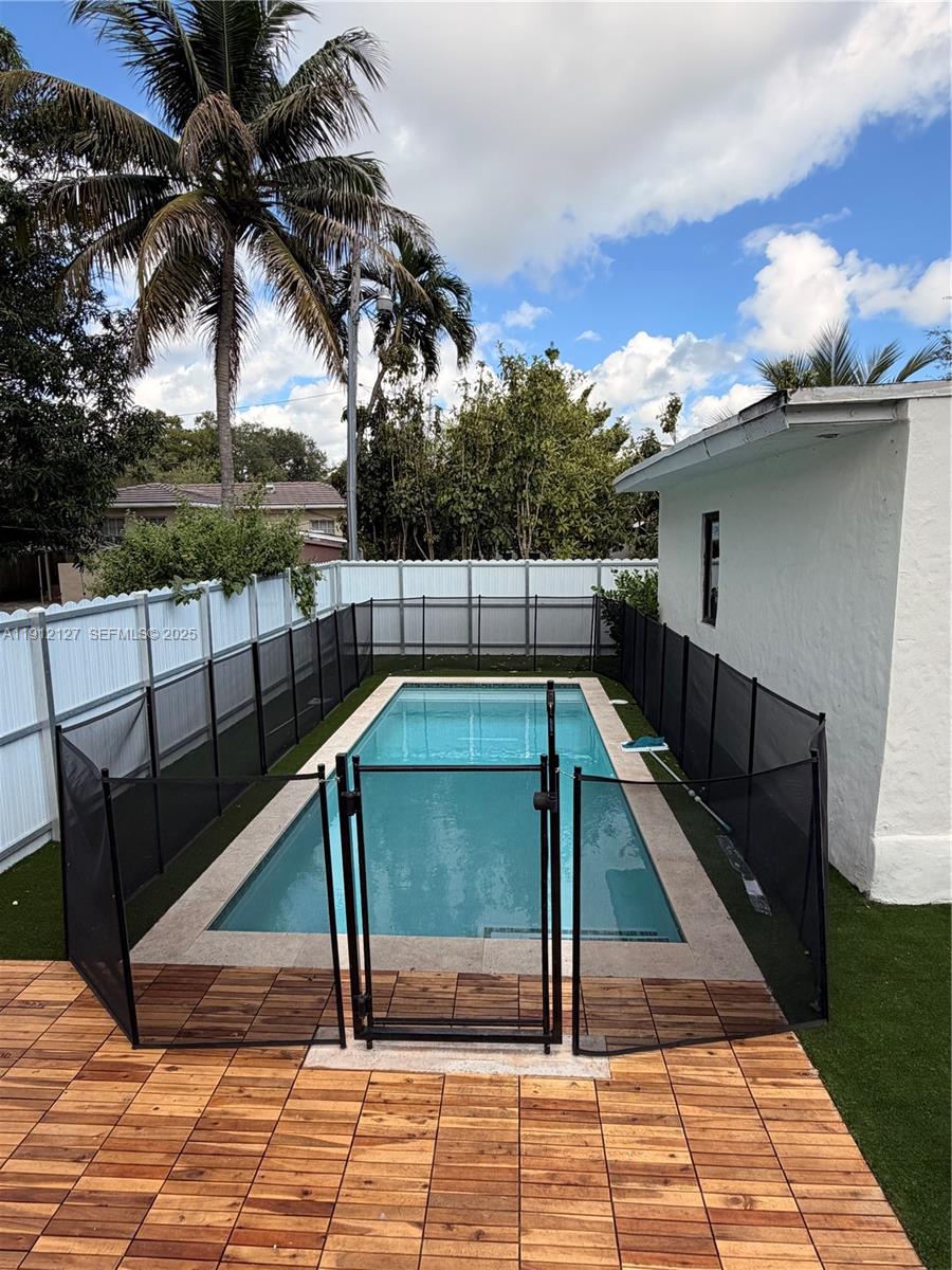 FAIRWAY - Residential