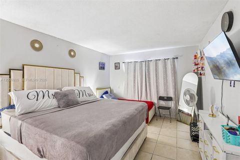 Tiny photo for 15225 NE 6th Ave #B208, Miami, FL 33162 (MLS # A12026926)