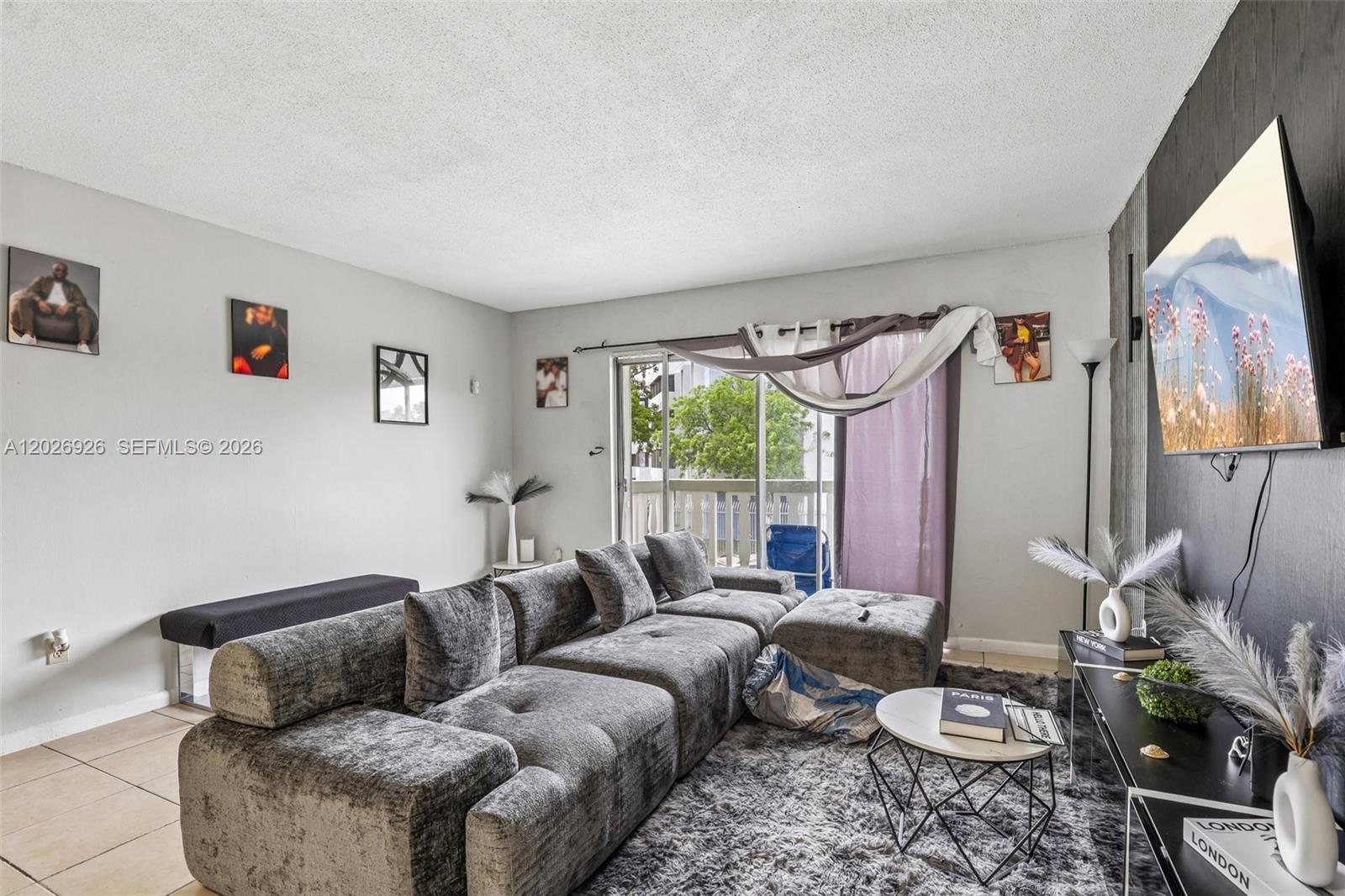 15225 NE 6th Ave B208