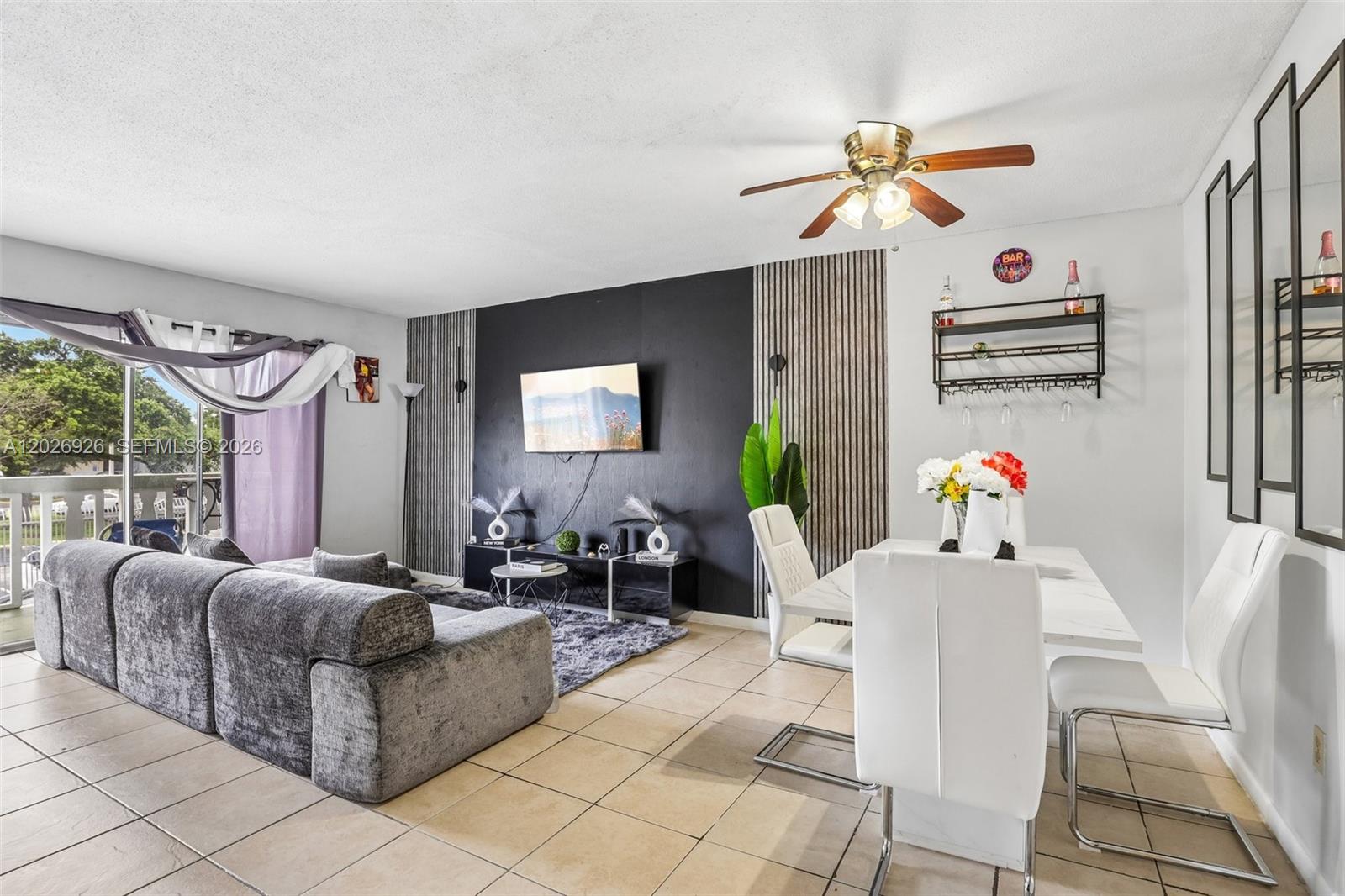 OLA CONDO - Residential