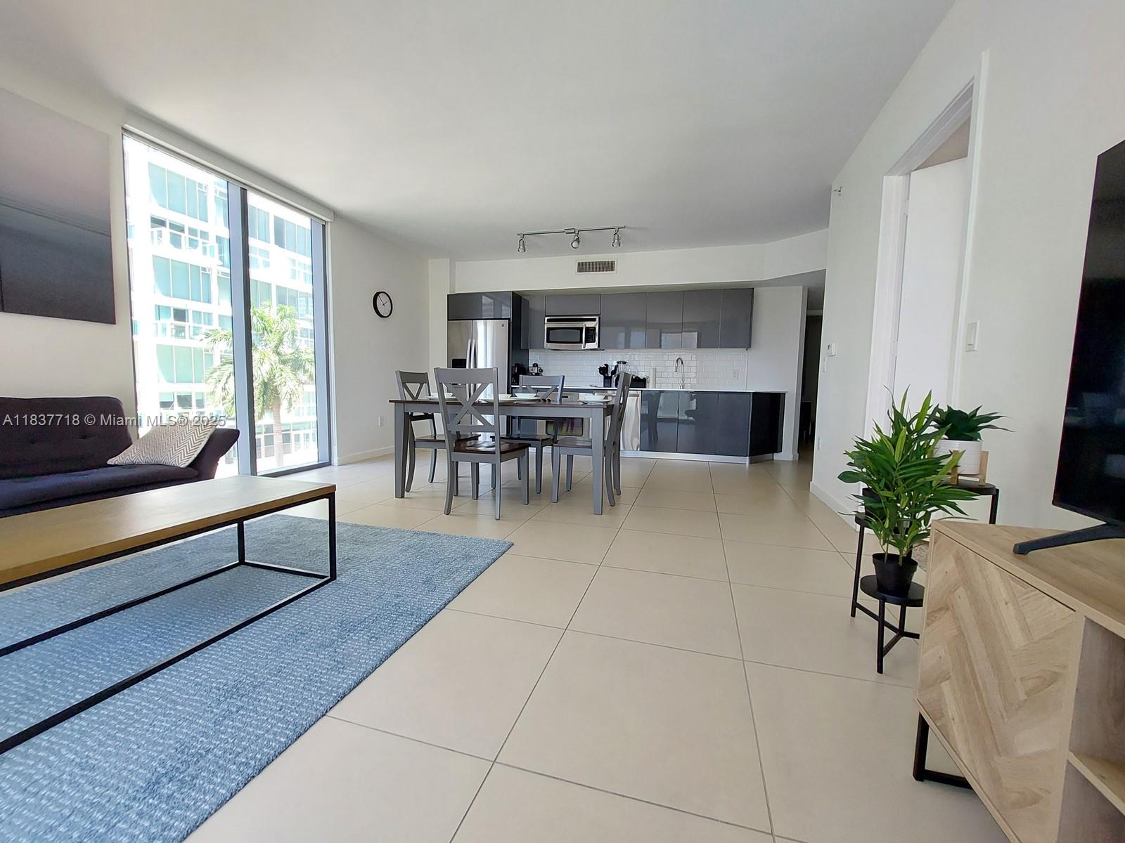 31 SE 6th St 502