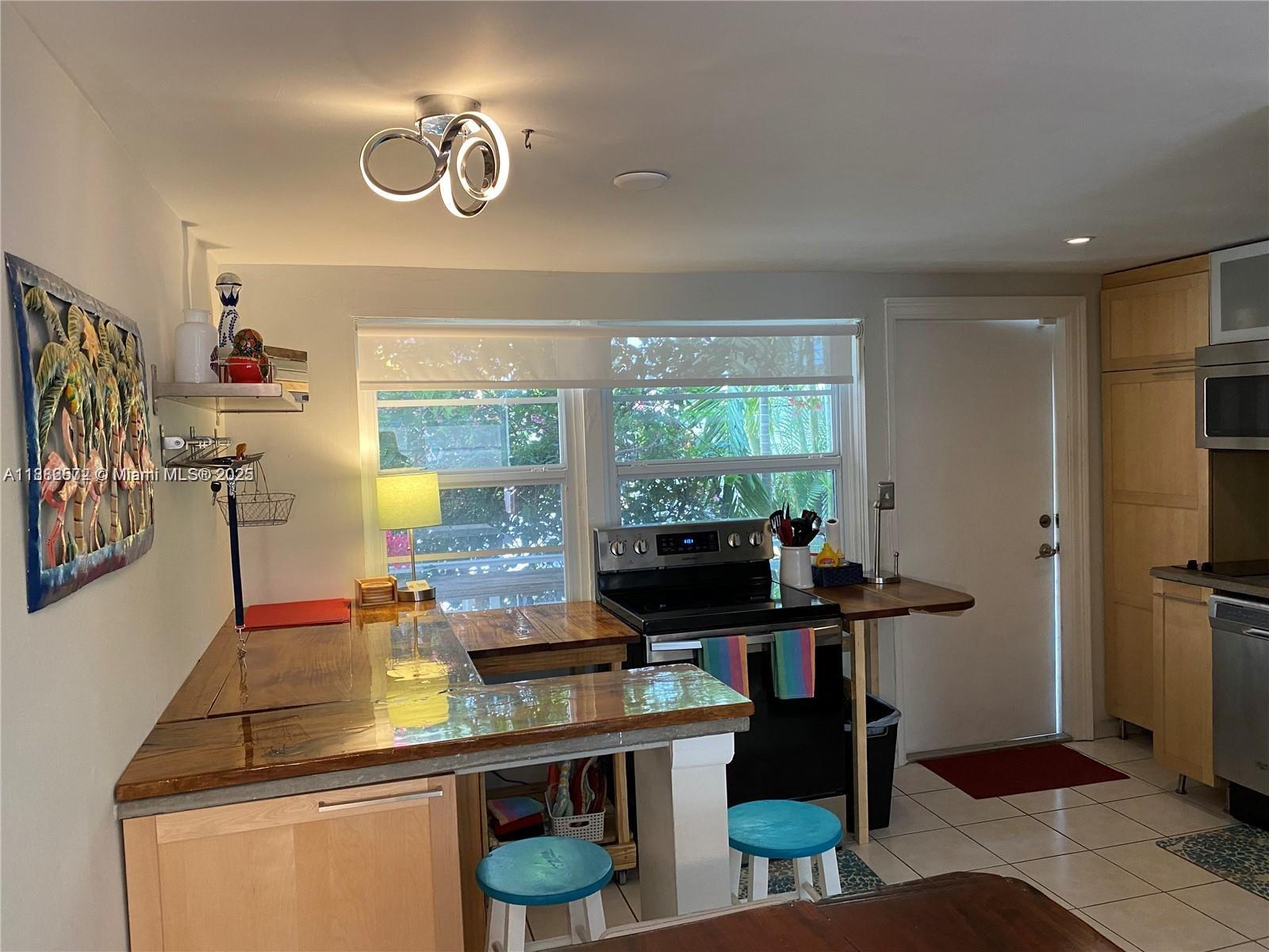 6865 Bay Dr 1