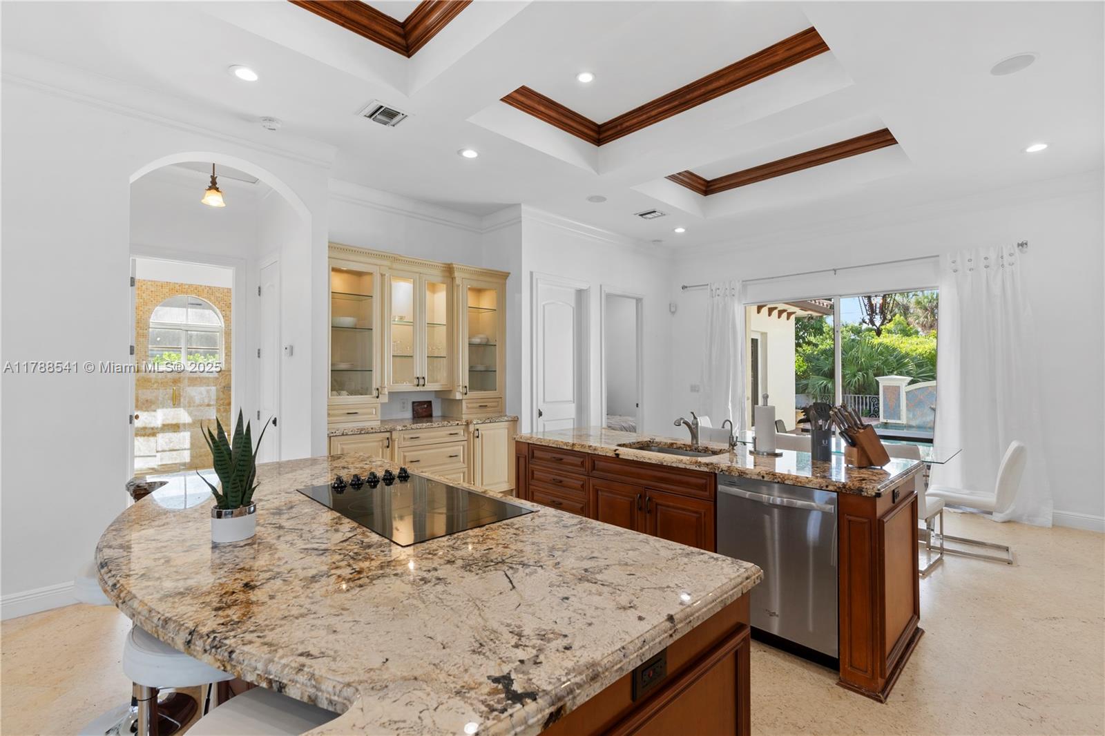 HOLLYWOOD LAKES SECTION - Residential Lease
