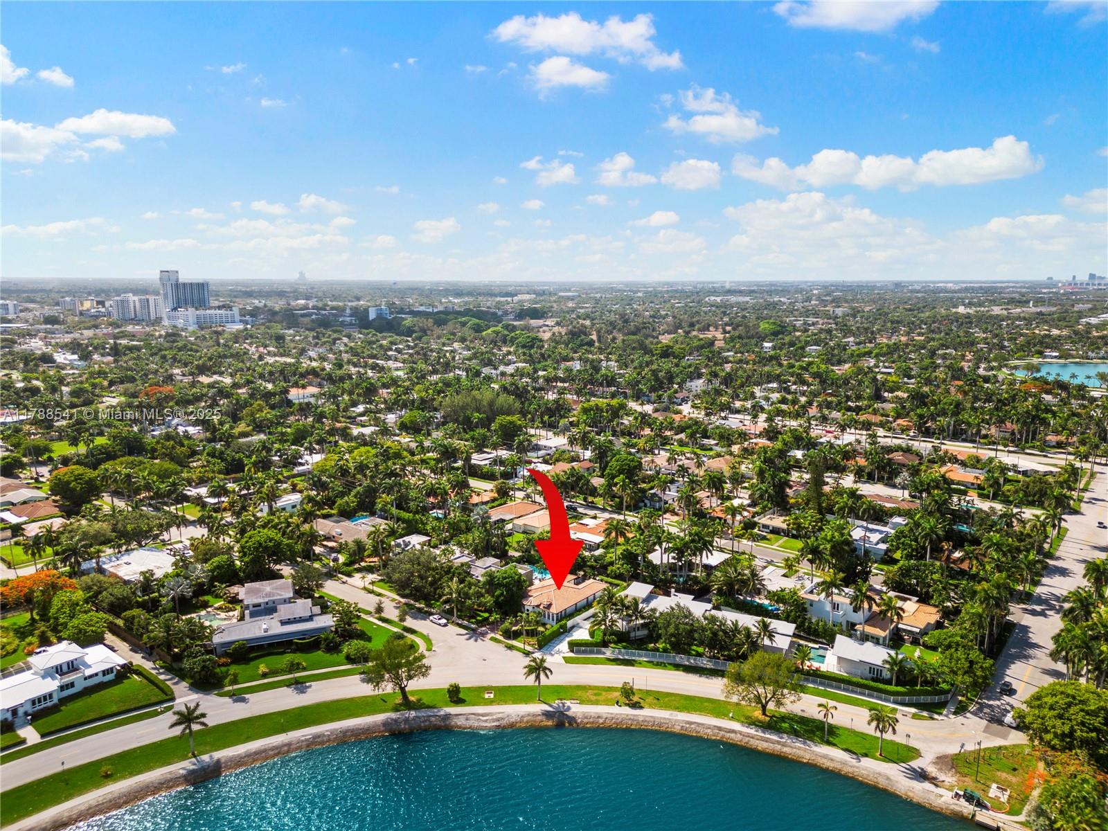 HOLLYWOOD LAKES SECTION - Residential Lease