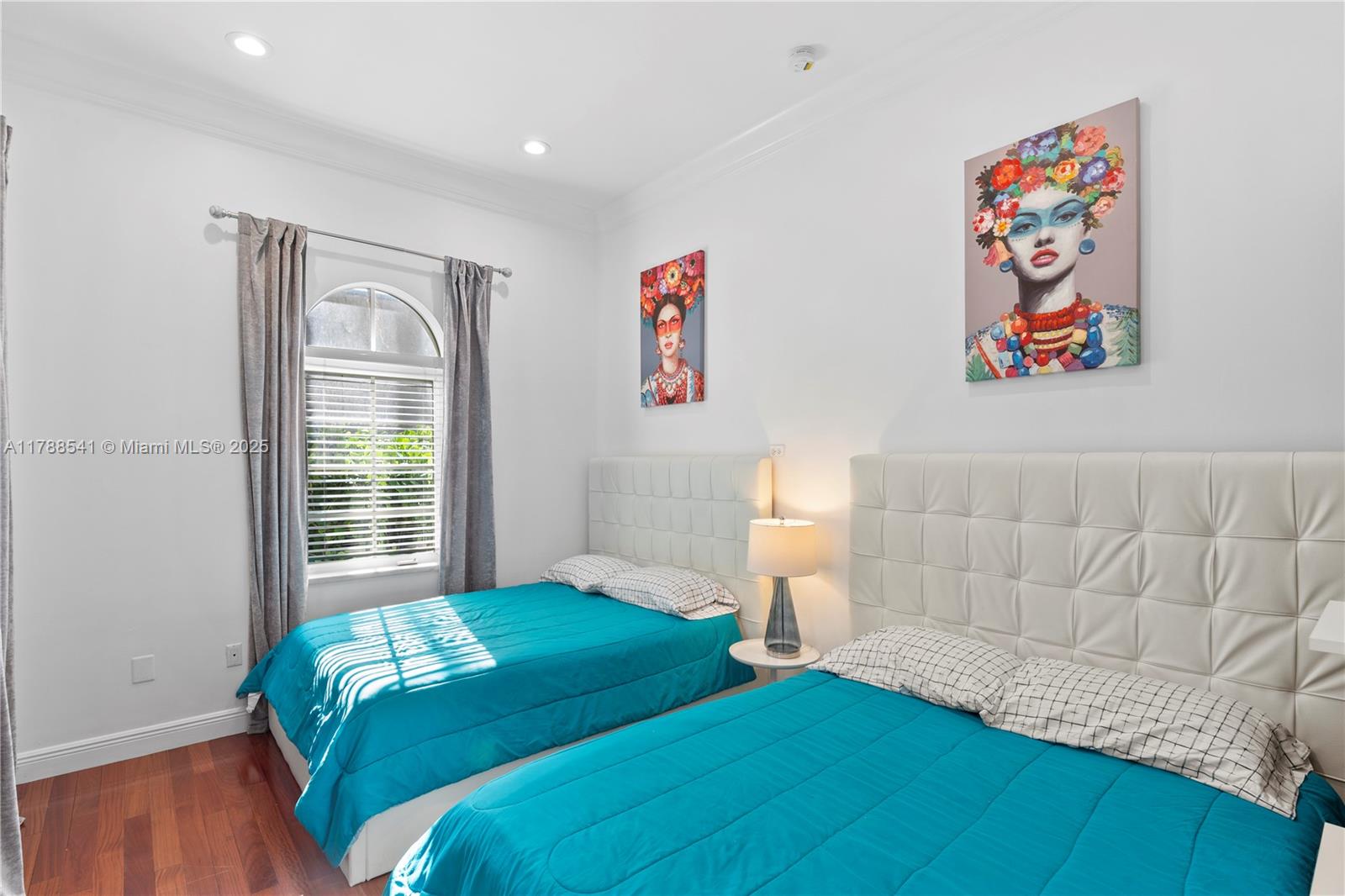 HOLLYWOOD LAKES SECTION - Residential Lease