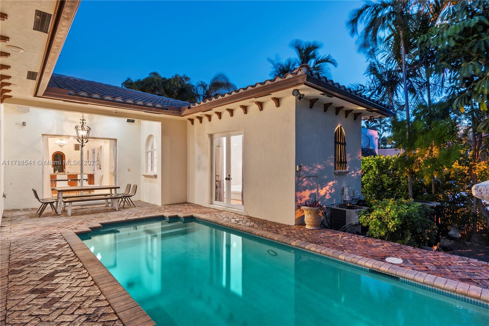 HOLLYWOOD LAKES SECTION - Residential Lease
