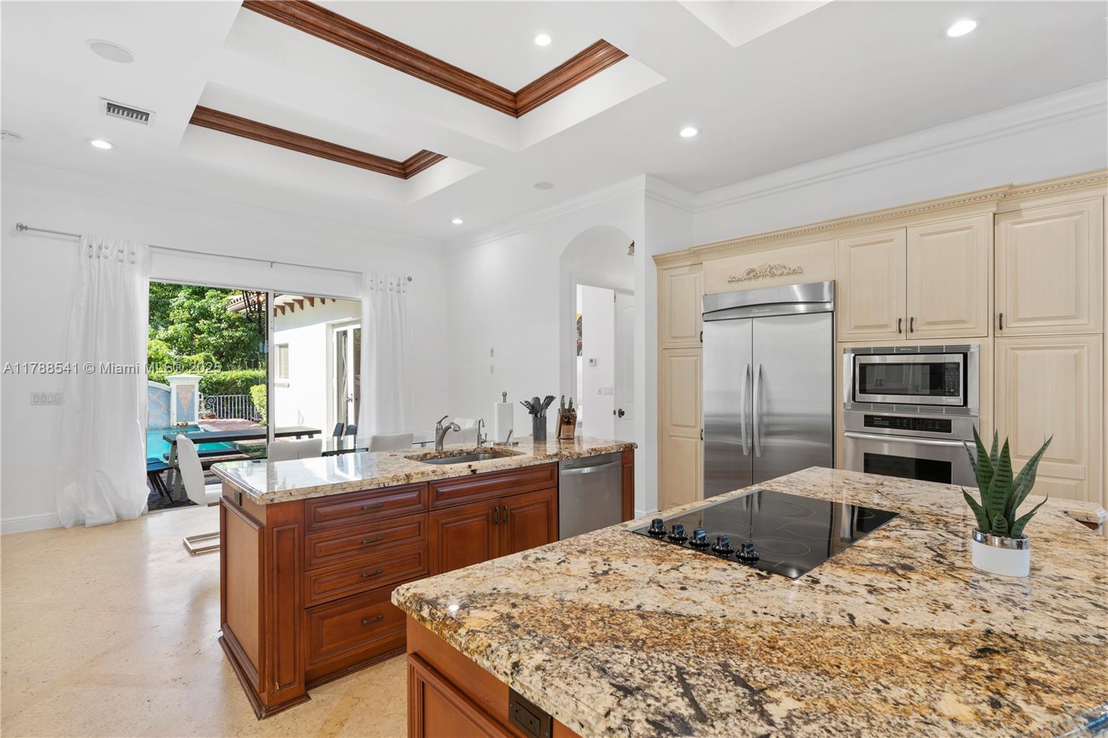 HOLLYWOOD LAKES SECTION - Residential Lease