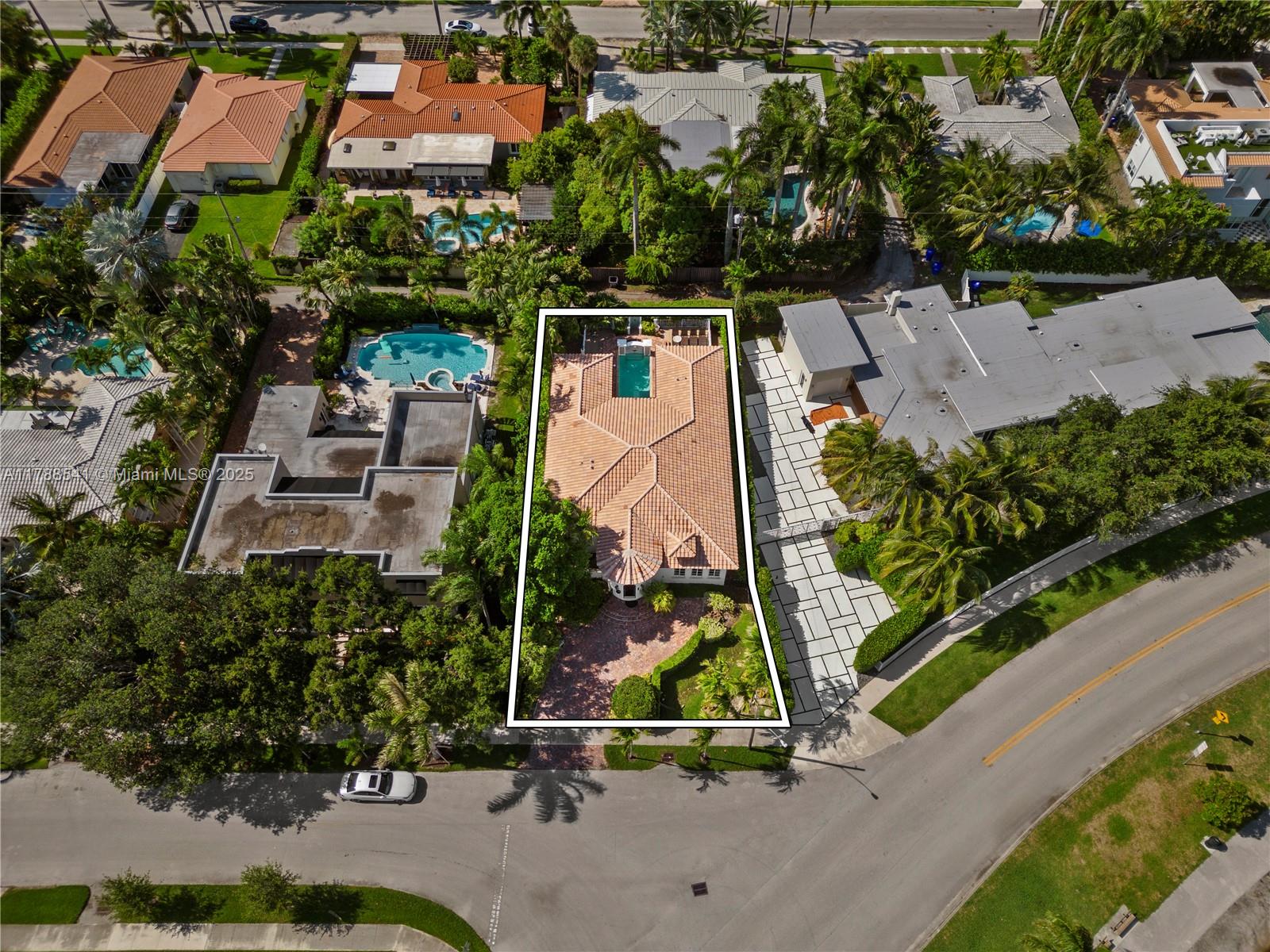HOLLYWOOD LAKES SECTION - Residential Lease
