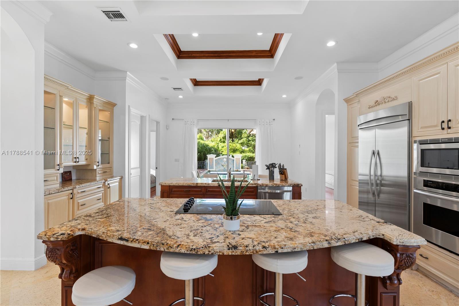 HOLLYWOOD LAKES SECTION - Residential Lease