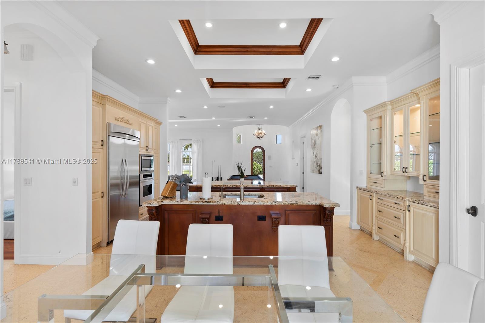HOLLYWOOD LAKES SECTION - Residential Lease