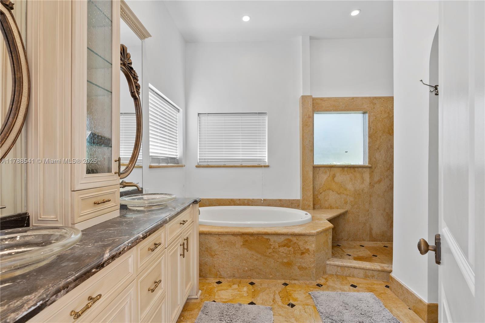HOLLYWOOD LAKES SECTION - Residential Lease
