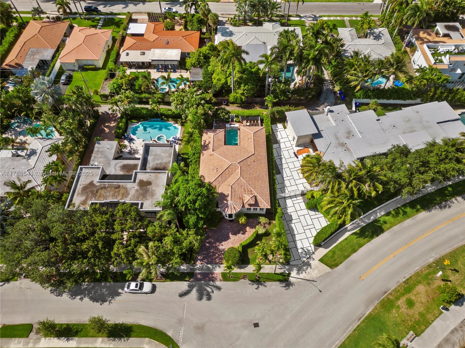 HOLLYWOOD LAKES SECTION - Residential Lease