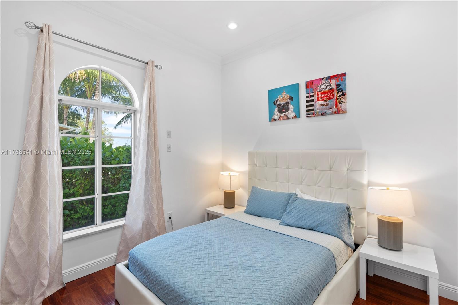 HOLLYWOOD LAKES SECTION - Residential Lease