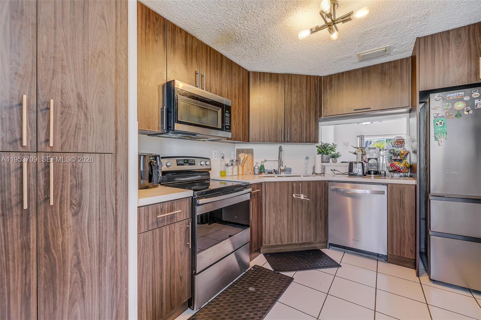 10026 Hammocks Blvd 207-6