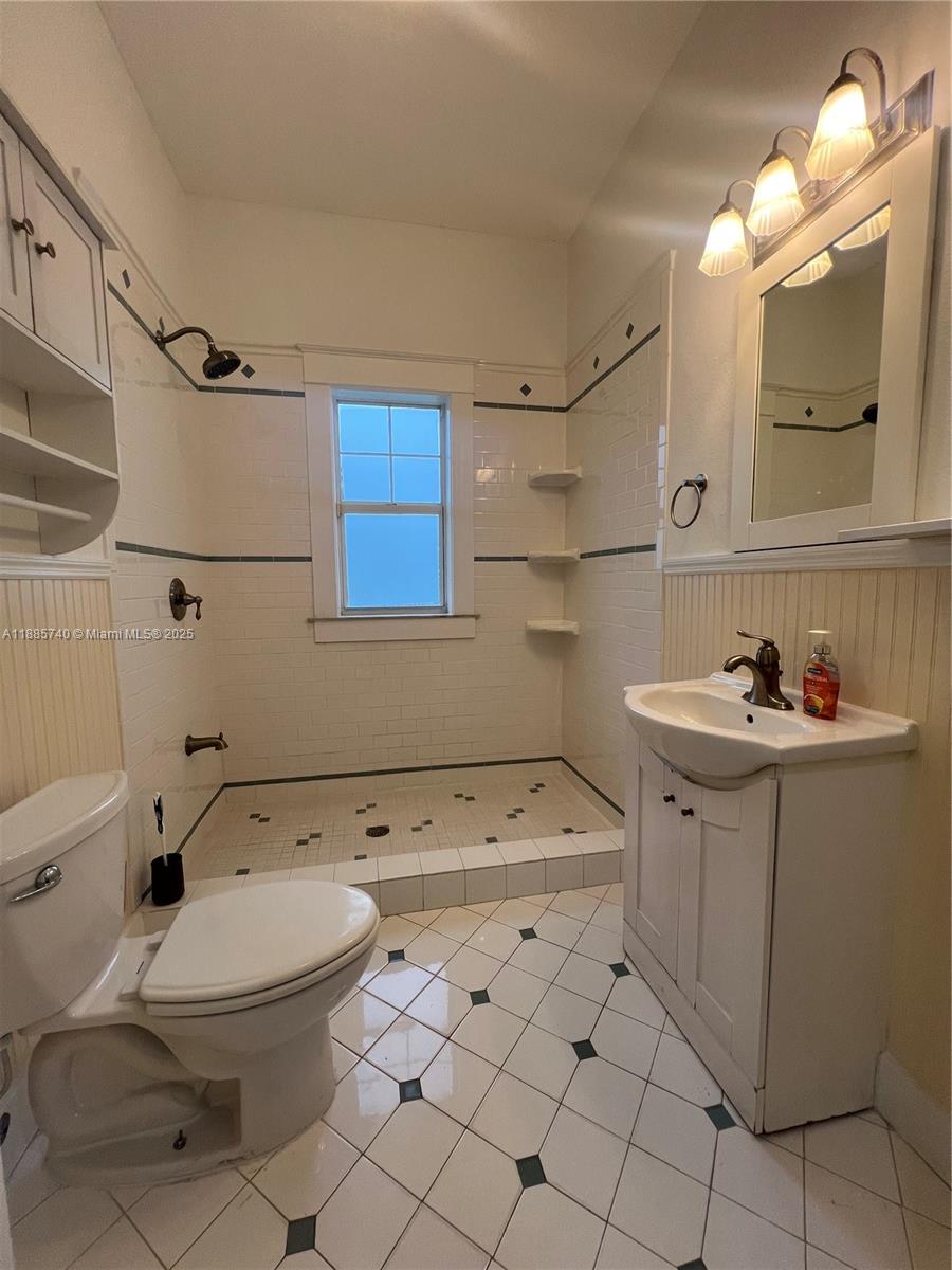 TOWN OF HALLANDALE B-13 - Residential Lease