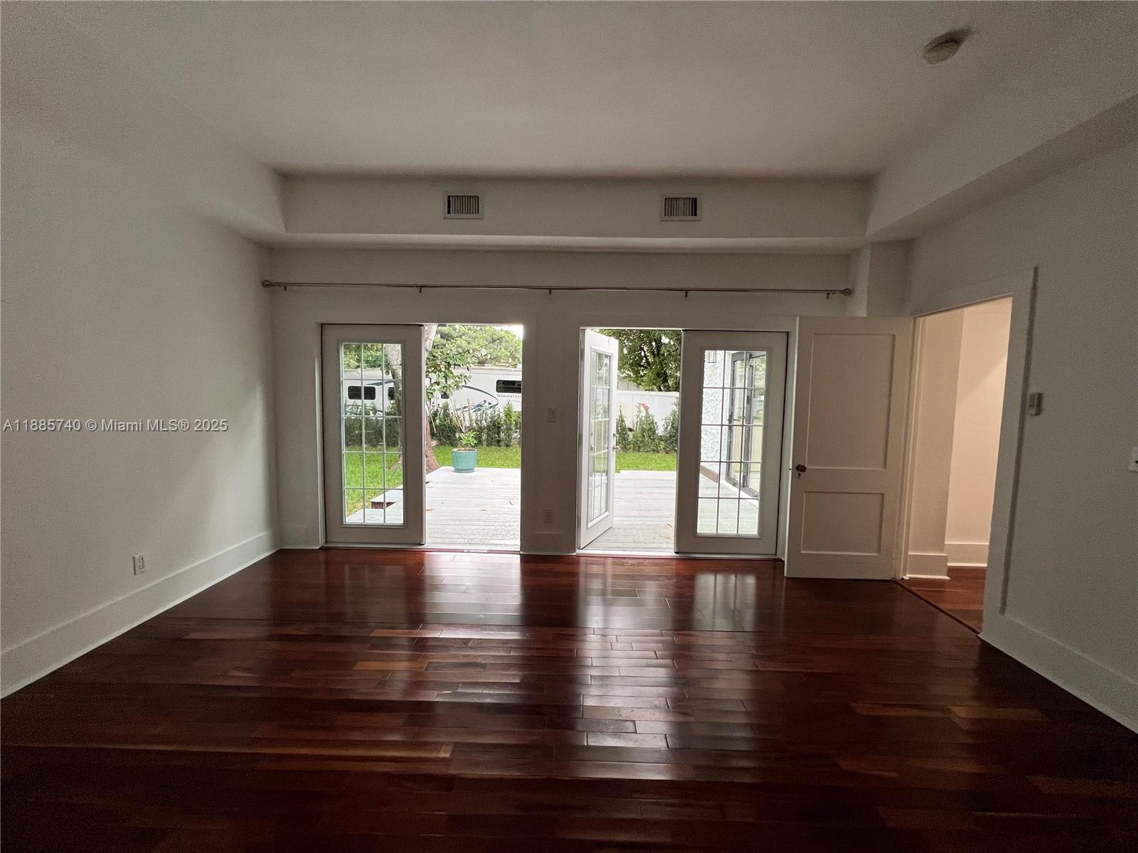 TOWN OF HALLANDALE B-13 - Residential Lease