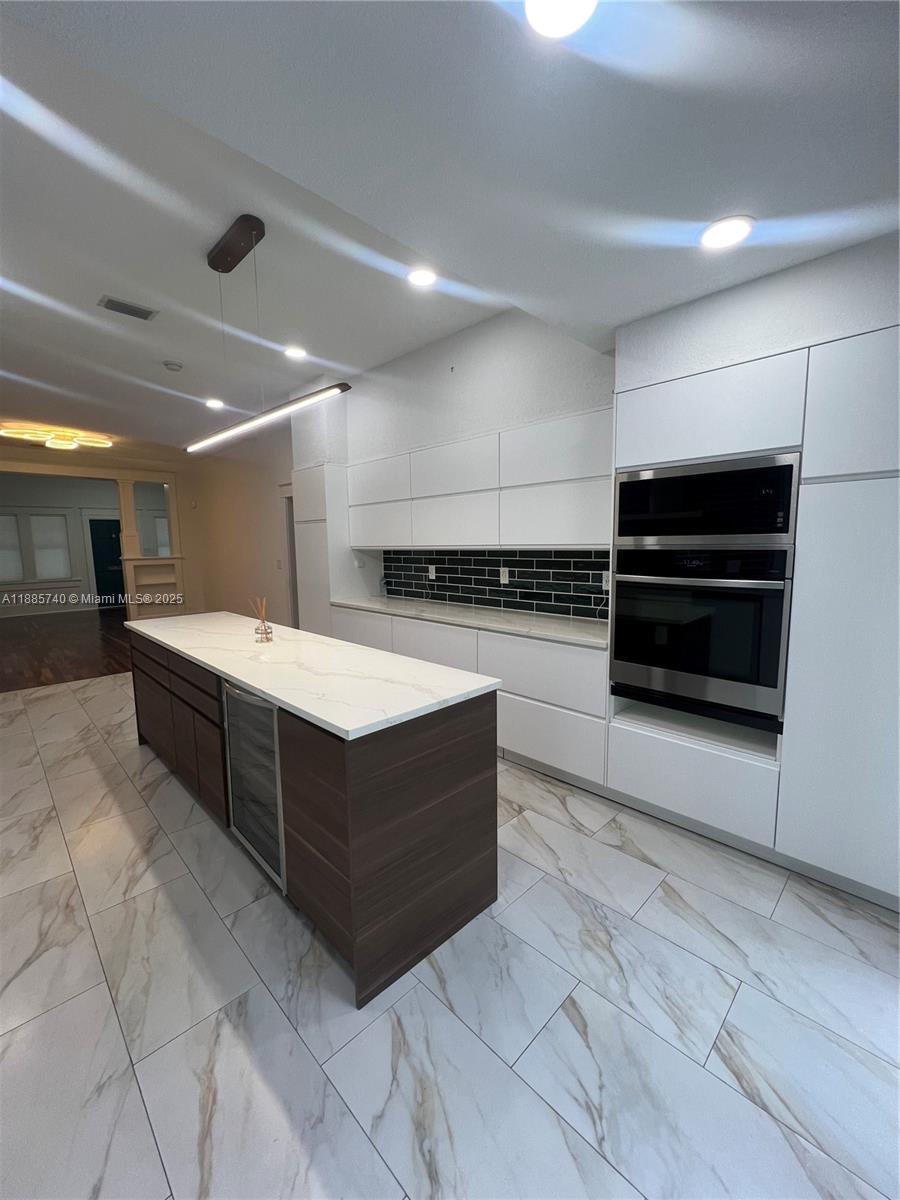 TOWN OF HALLANDALE B-13 - Residential Lease