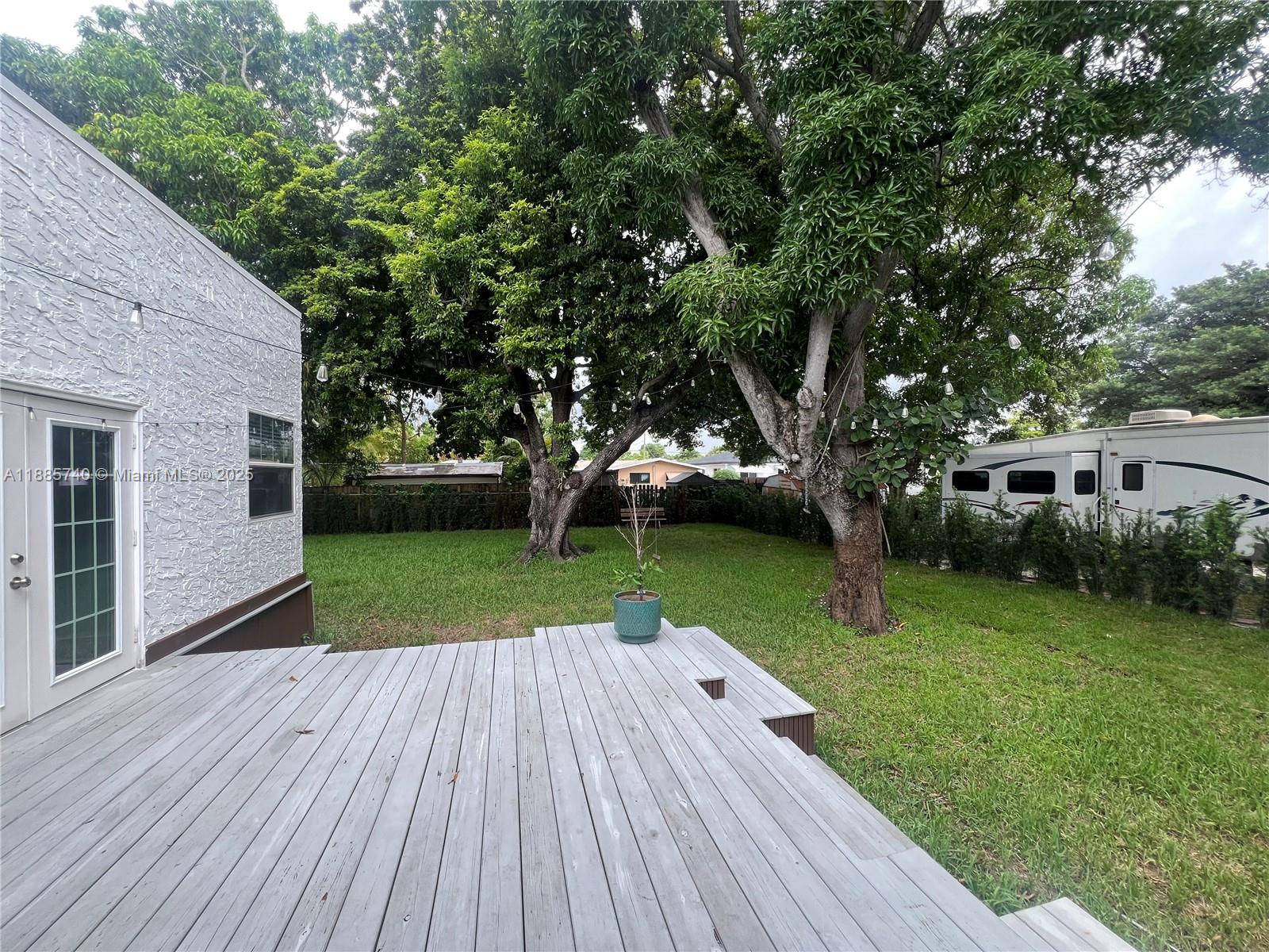 TOWN OF HALLANDALE B-13 - Residential Lease
