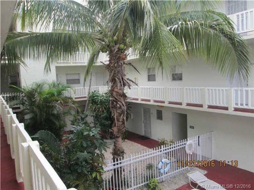 SPACIOUS 1 BEDROOM, 1BATHROOM CONDO IN A GATED BUILDING IN NOTH MIAMI. NEAR I-95, SHOPPING CENTERS, RESTAURANTS, BEACHES. UNIT RENTED. INVESTORS ONLY - CASH.