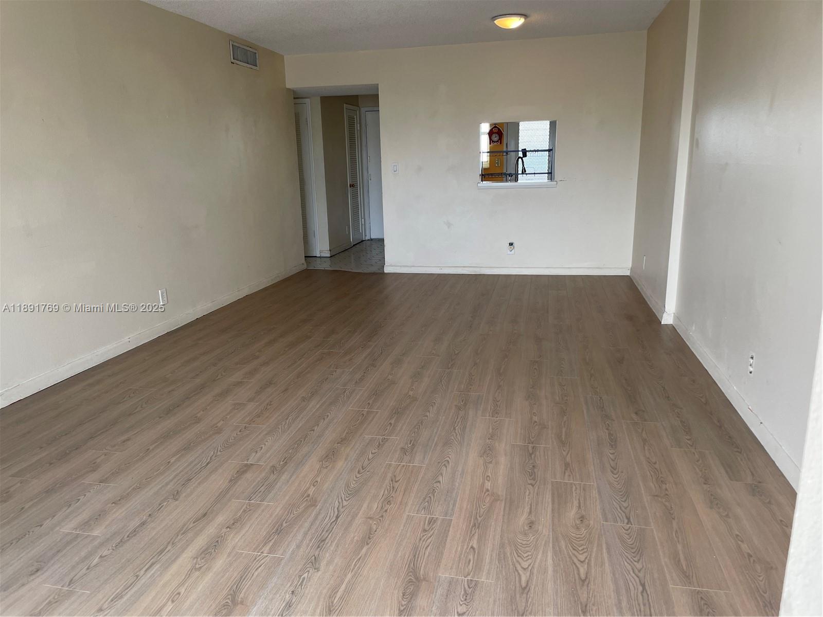 MEADOWBROOK CONDO APTS BL - Residential Lease