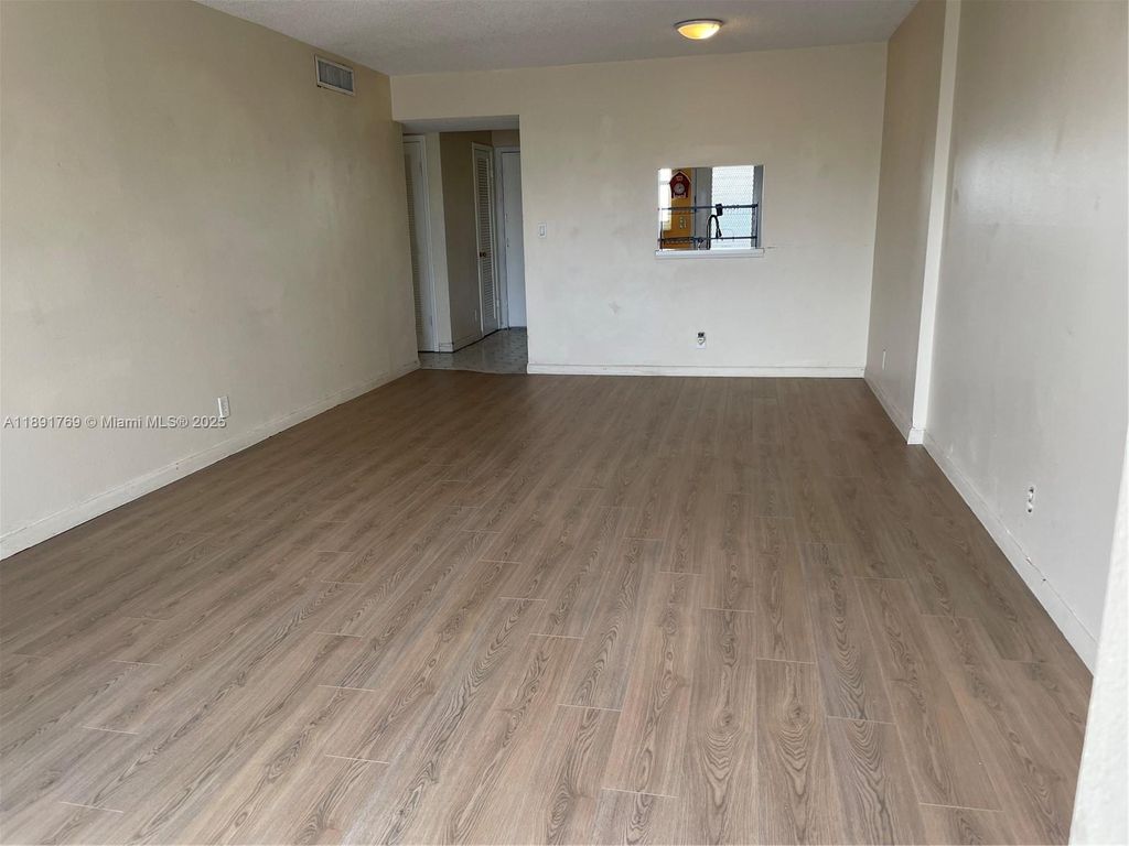 Photo of 1001 NE 14th Ave #706, Hallandale Beach, FL 33009 (MLS # A11891769)