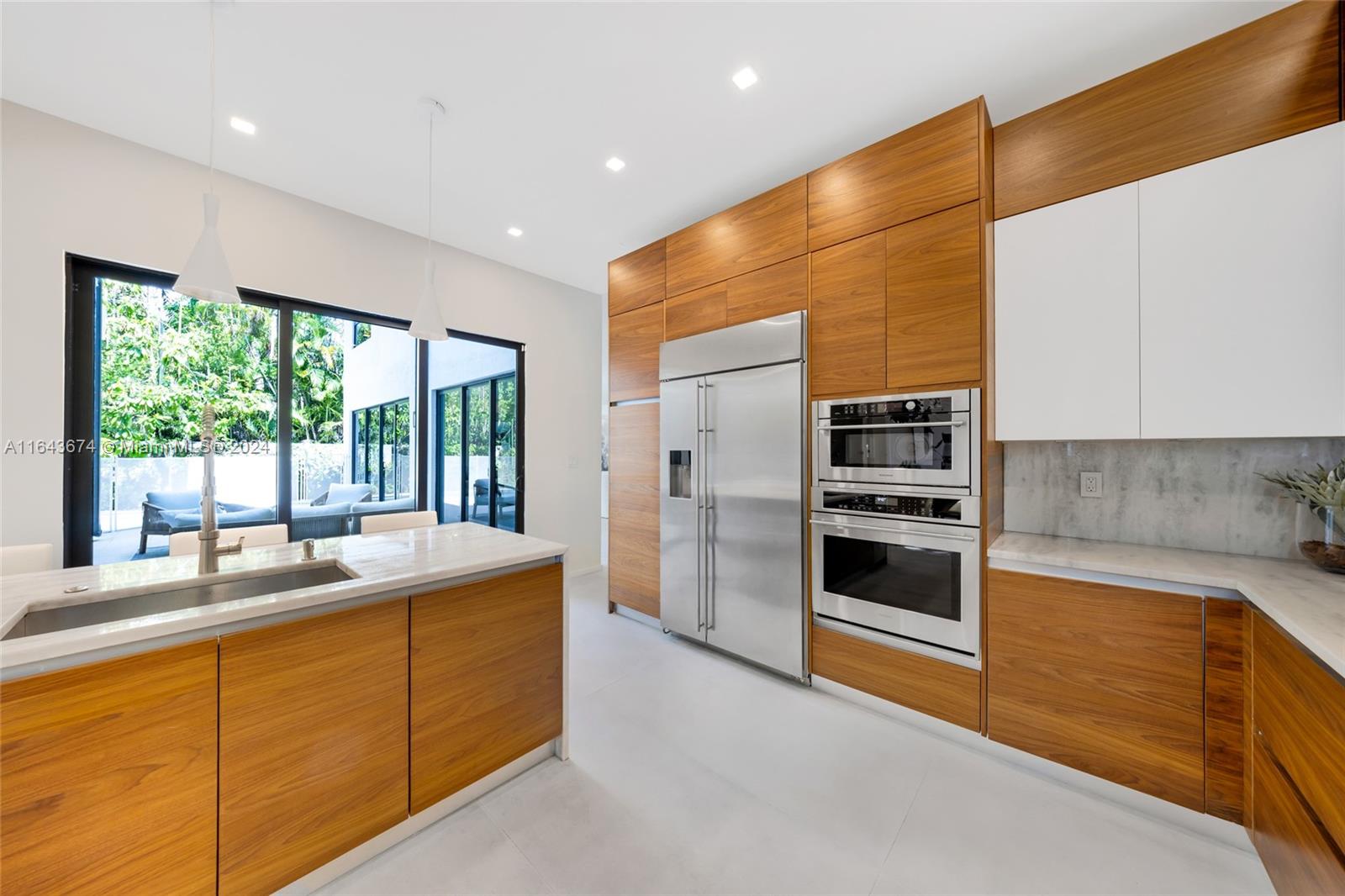 LEAFY WAY - Residential Lease