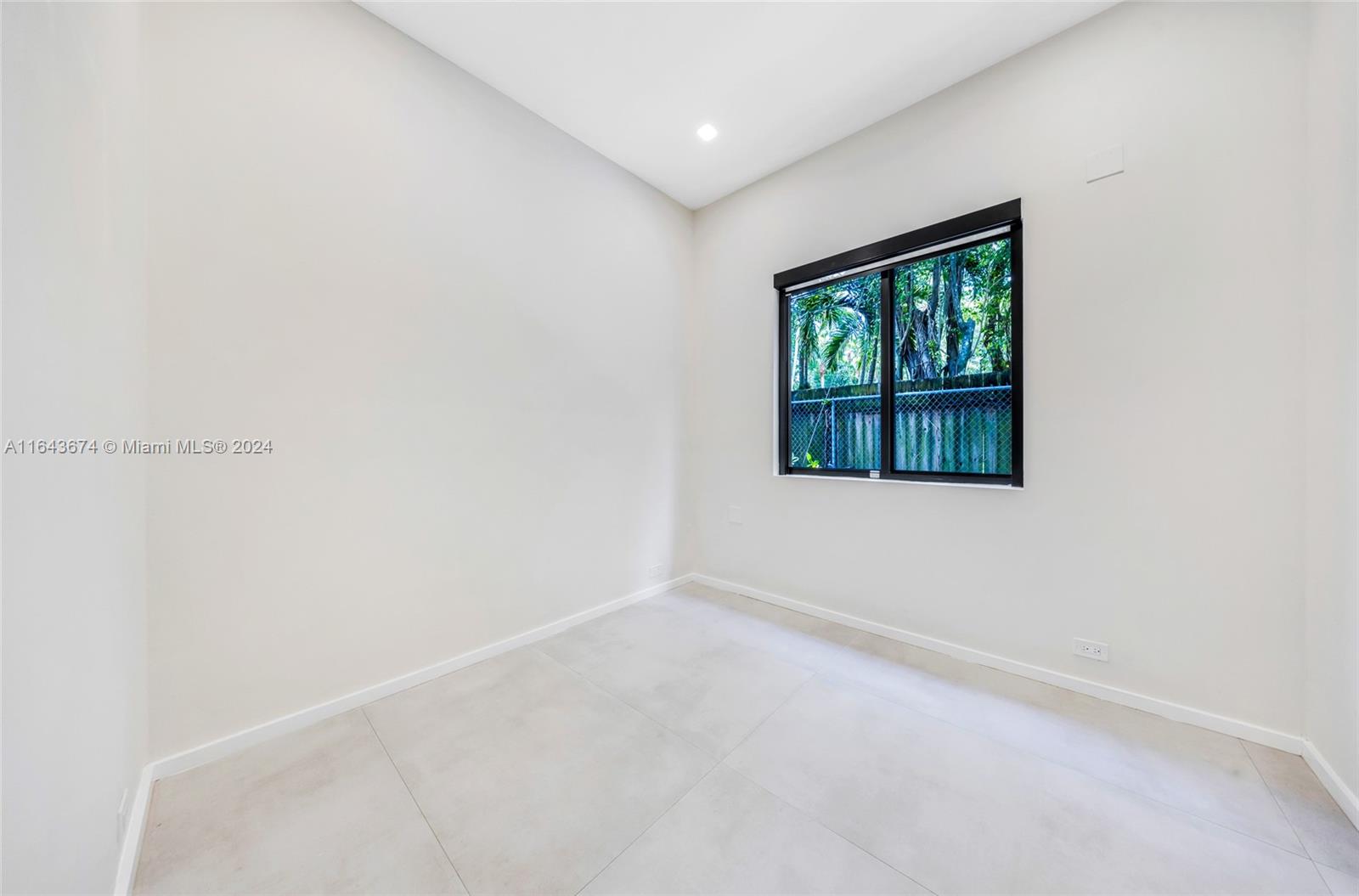LEAFY WAY - Residential Lease