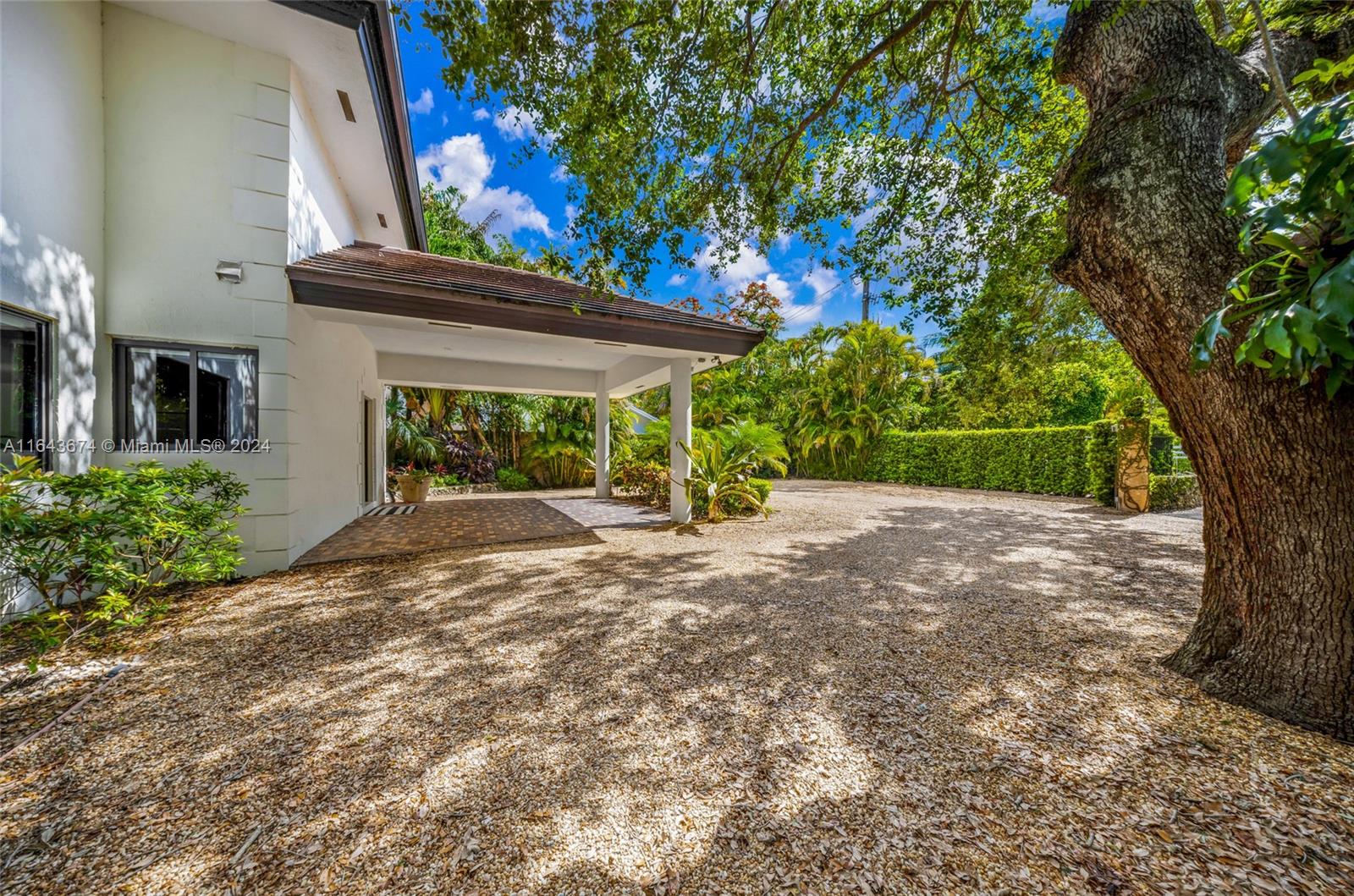 LEAFY WAY - Residential Lease