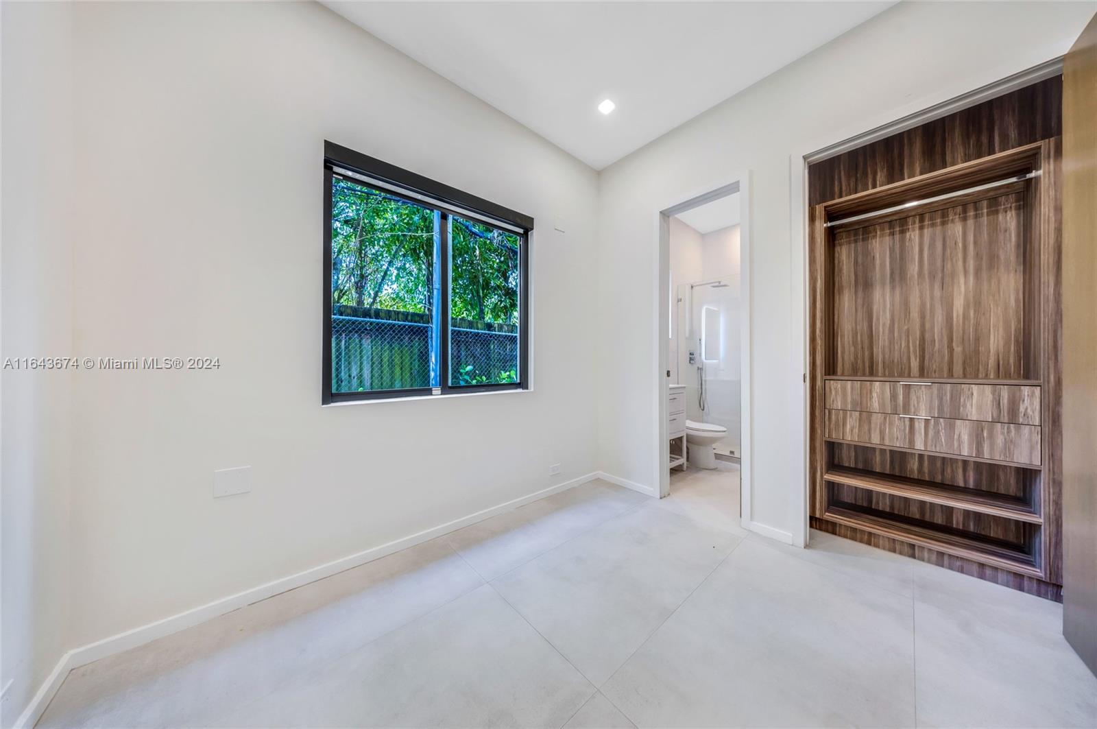 LEAFY WAY - Residential Lease