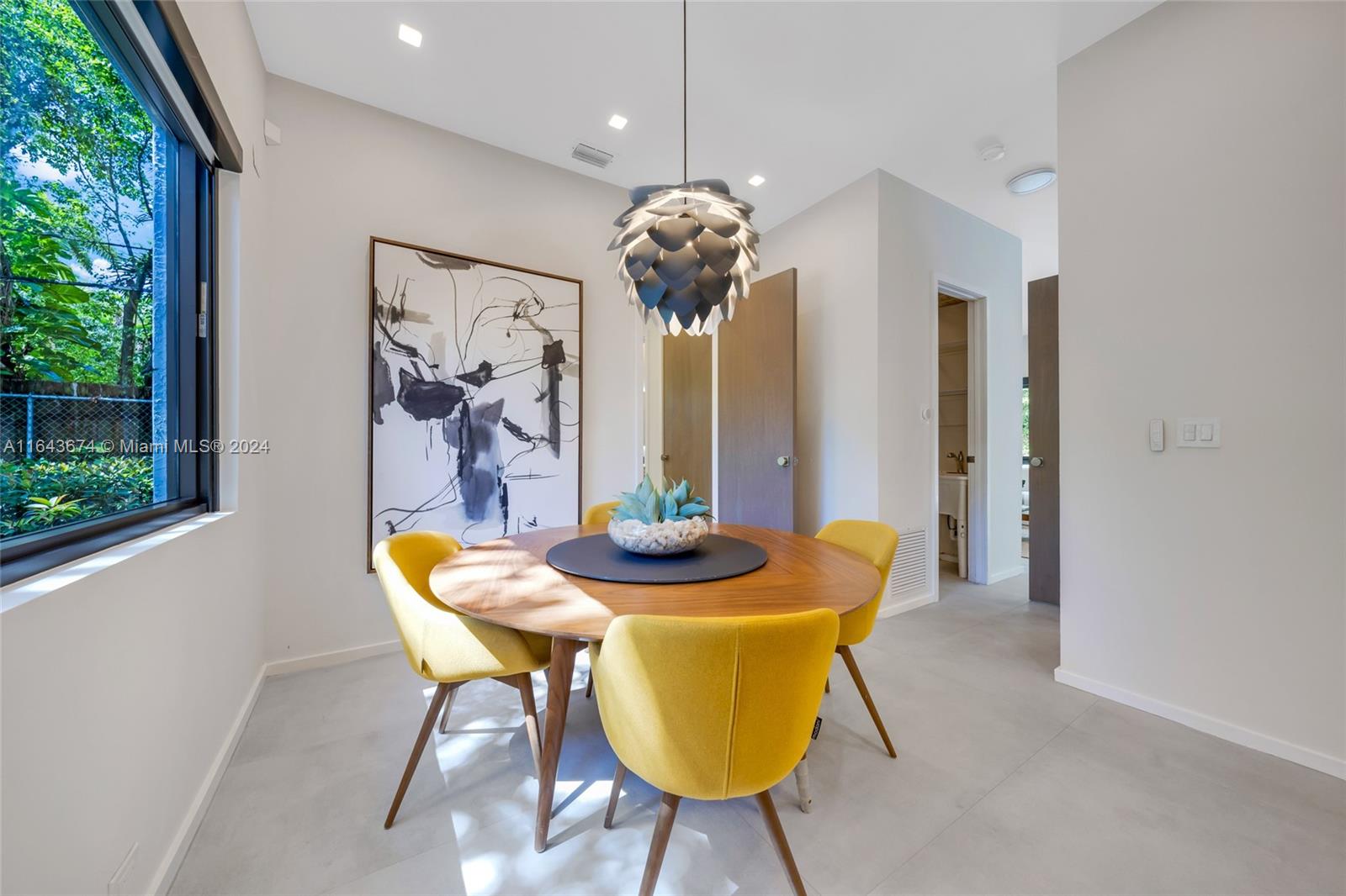 LEAFY WAY - Residential Lease