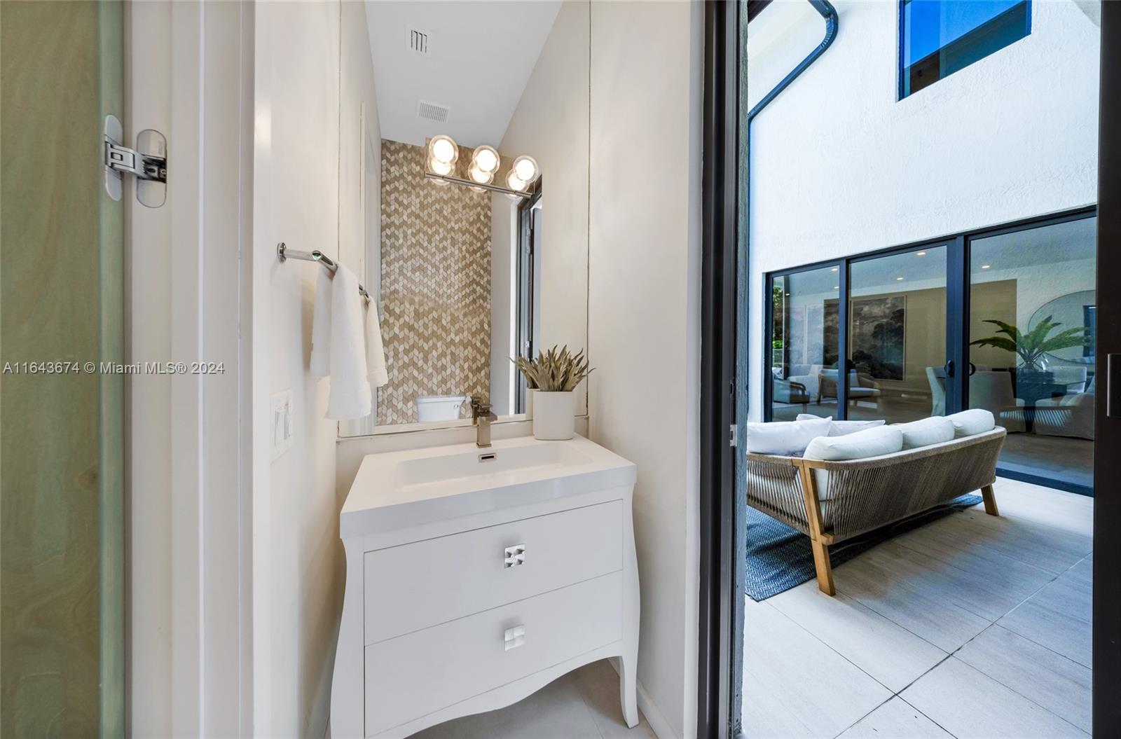 LEAFY WAY - Residential Lease