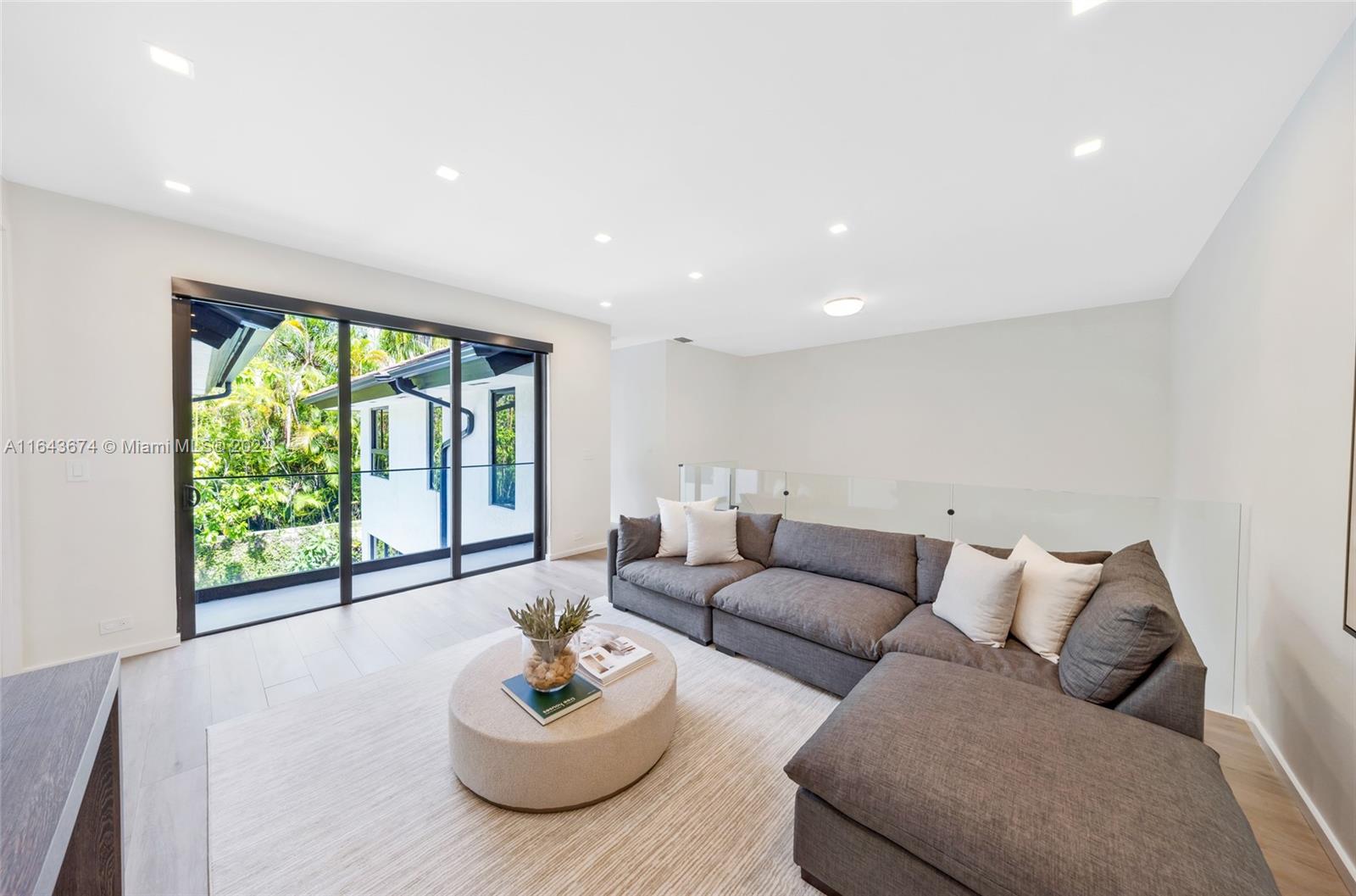 LEAFY WAY - Residential Lease