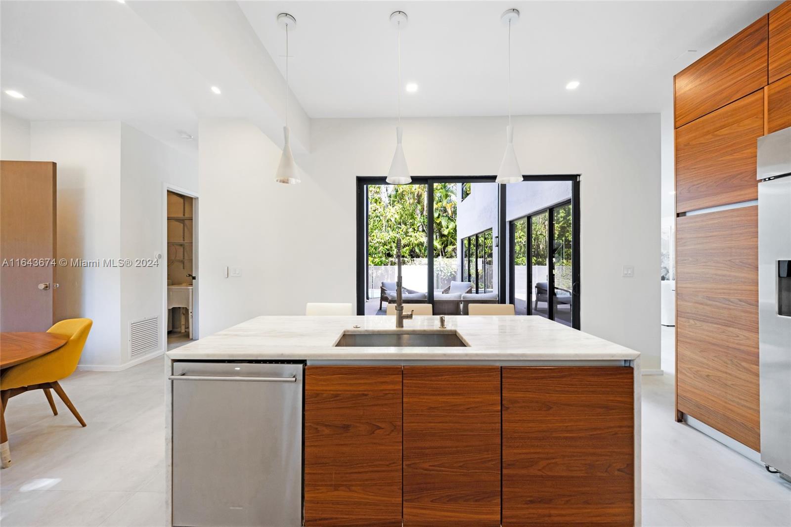 LEAFY WAY - Residential Lease
