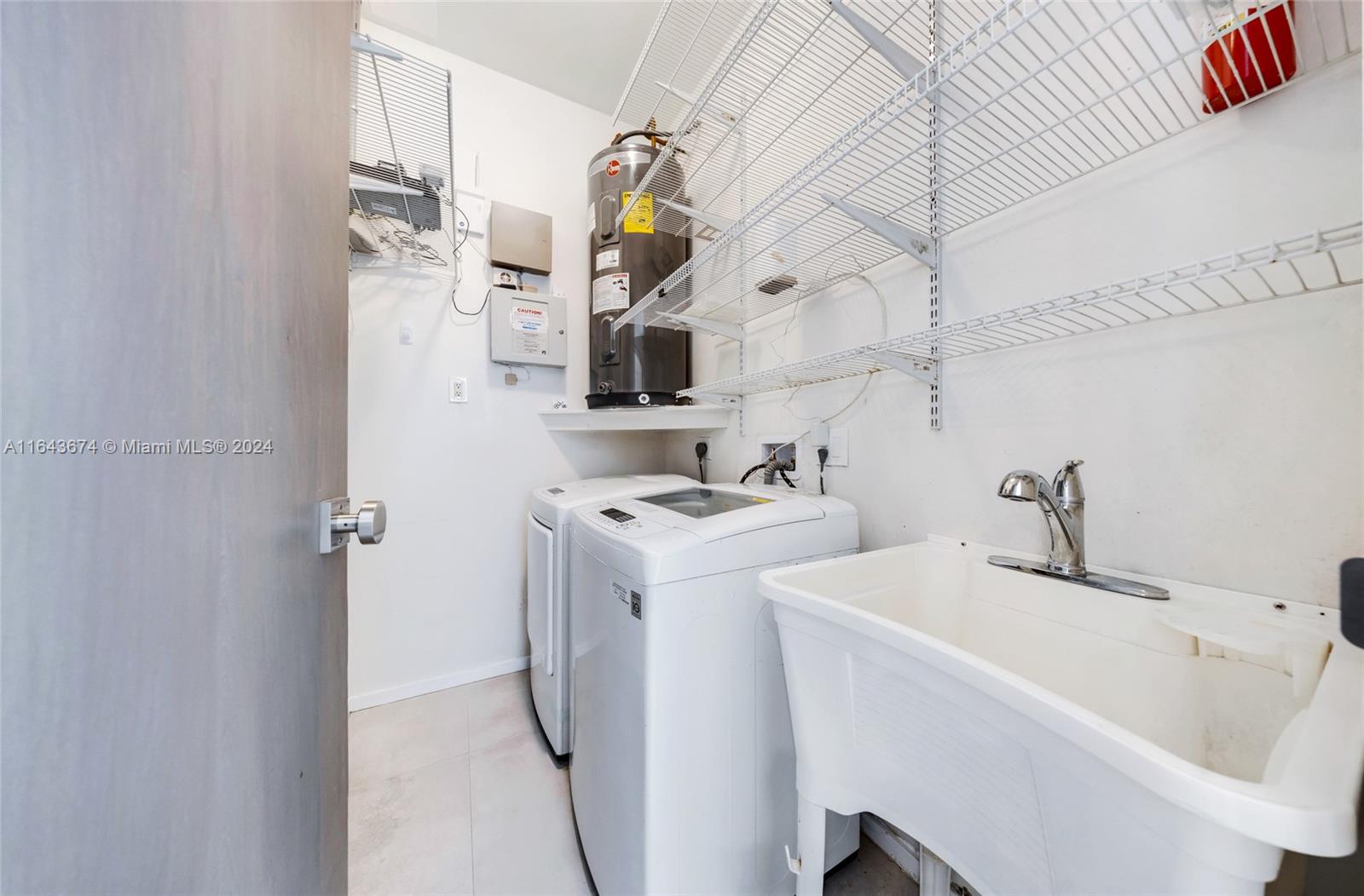 LEAFY WAY - Residential Lease