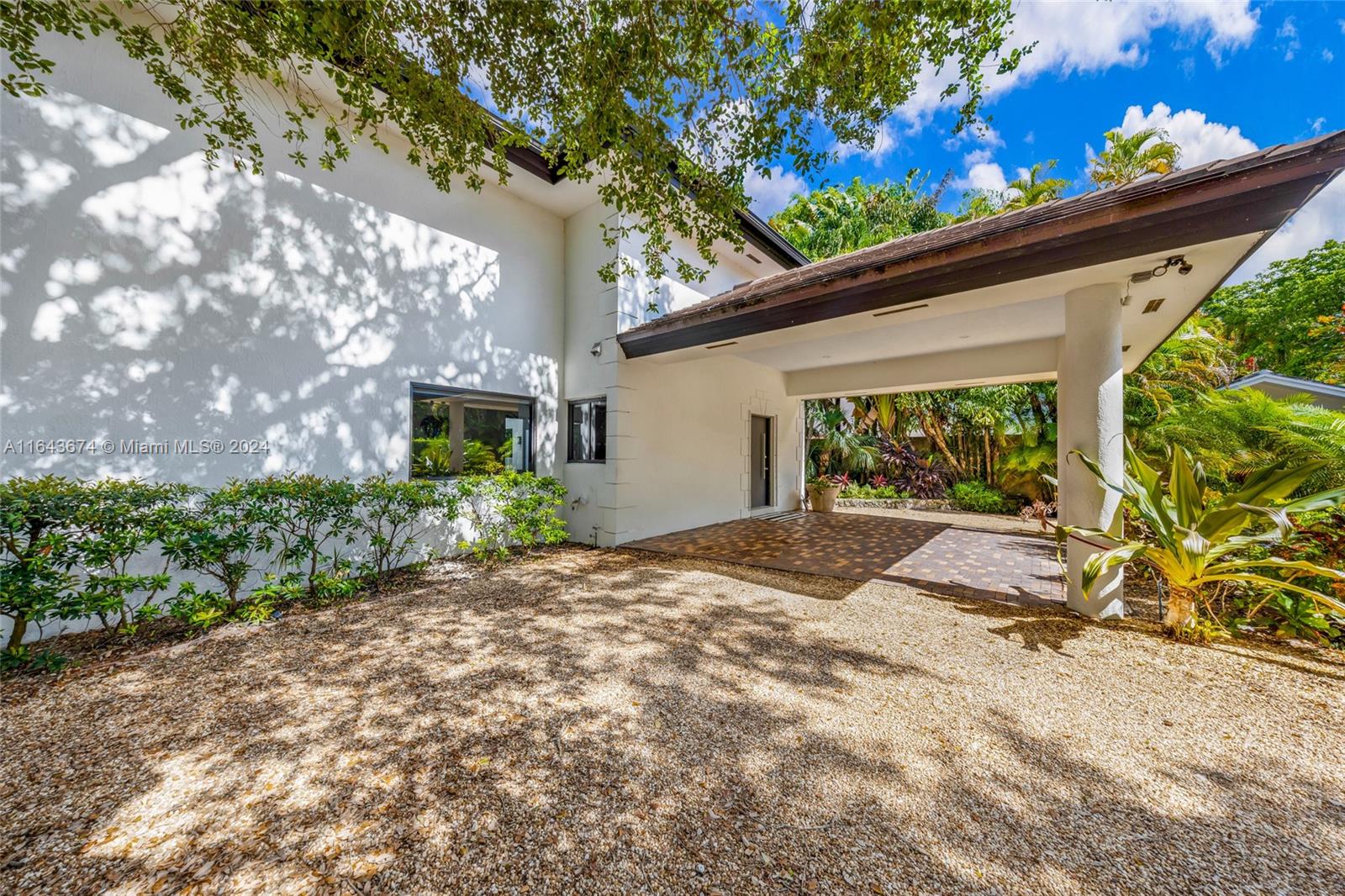 LEAFY WAY - Residential Lease