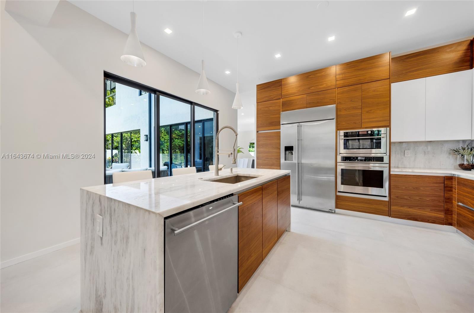 LEAFY WAY - Residential Lease