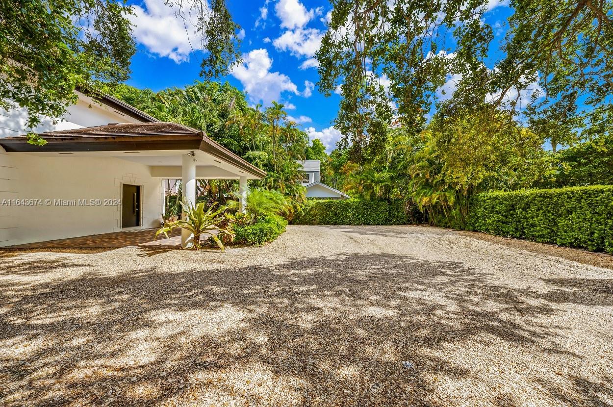 LEAFY WAY - Residential Lease