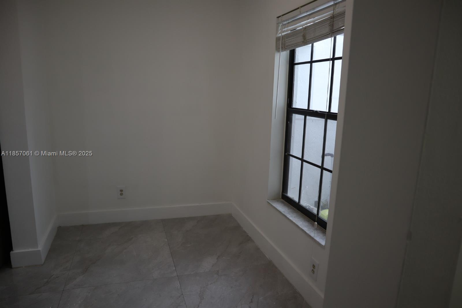 LAS VERDES CONDO - Residential